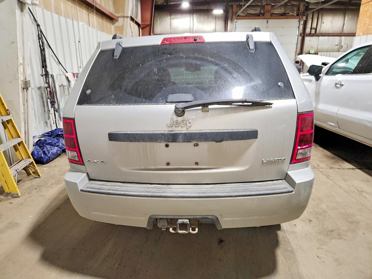 2005 Jeep Grand Cherokee Laredo Silver vin: 1J4HR48N15C575885