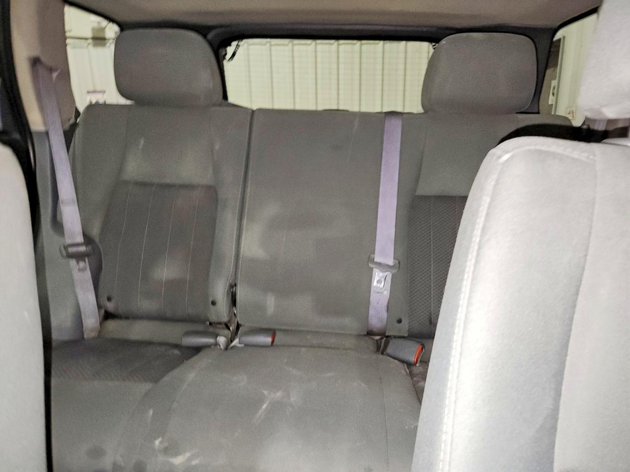 2005 Jeep Grand Cherokee Laredo Silver vin: 1J4HR48N15C575885