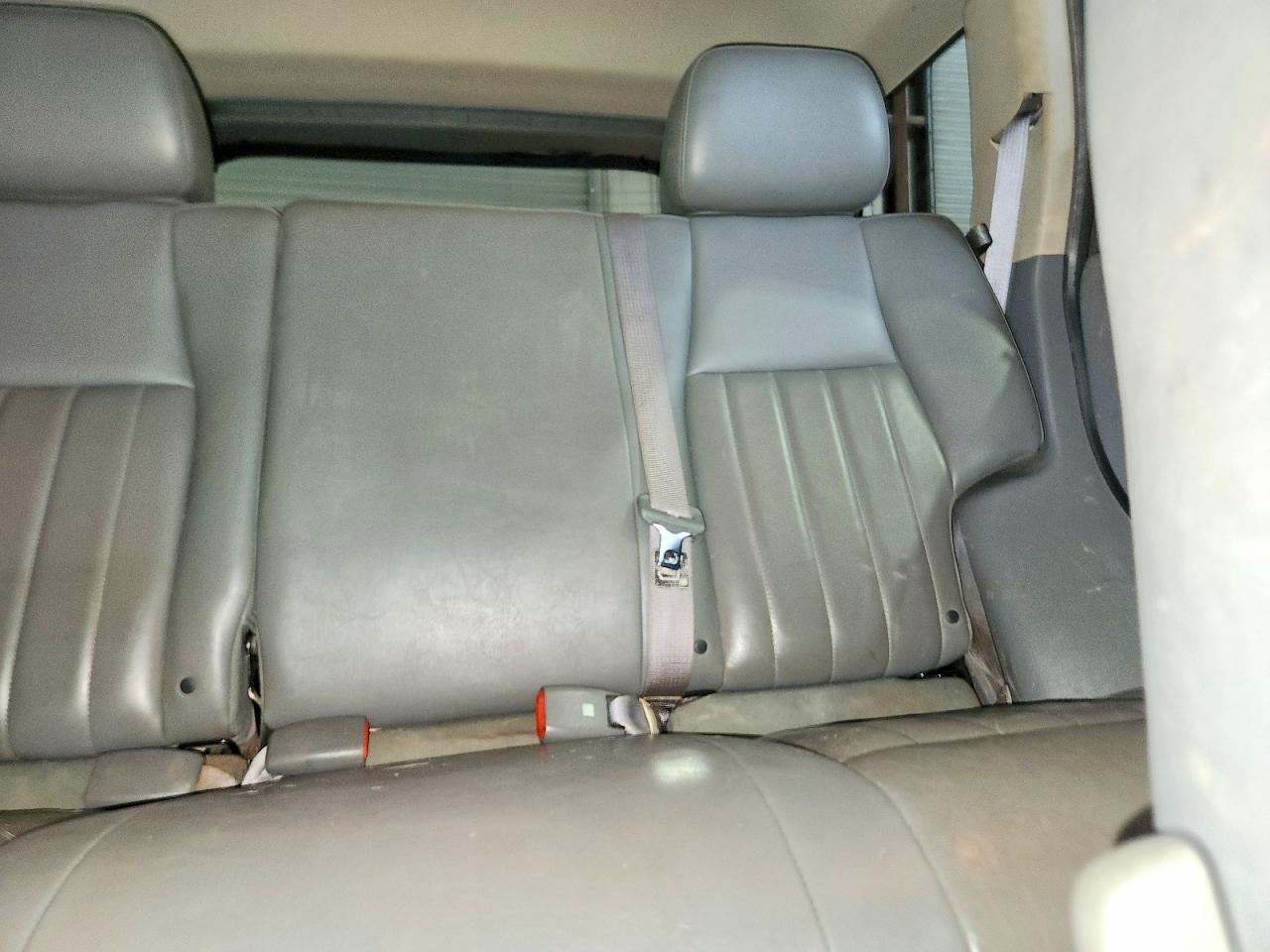 2005 Jeep Grand Cherokee Laredo White vin: 1J4HR48N25C538649