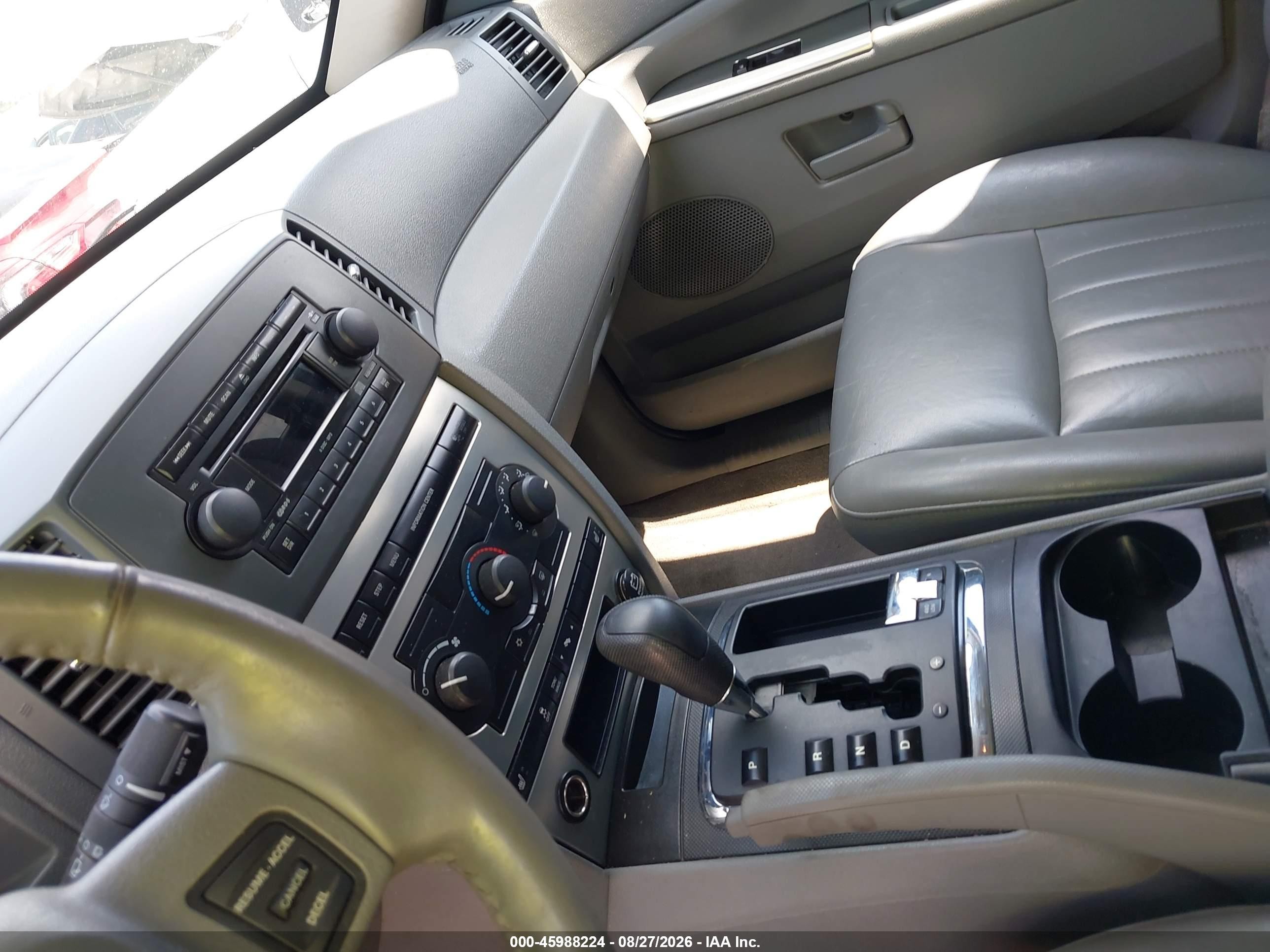2005 Jeep Grand Cherokee Laredo Gray vin: 1J4HR48N25C723543