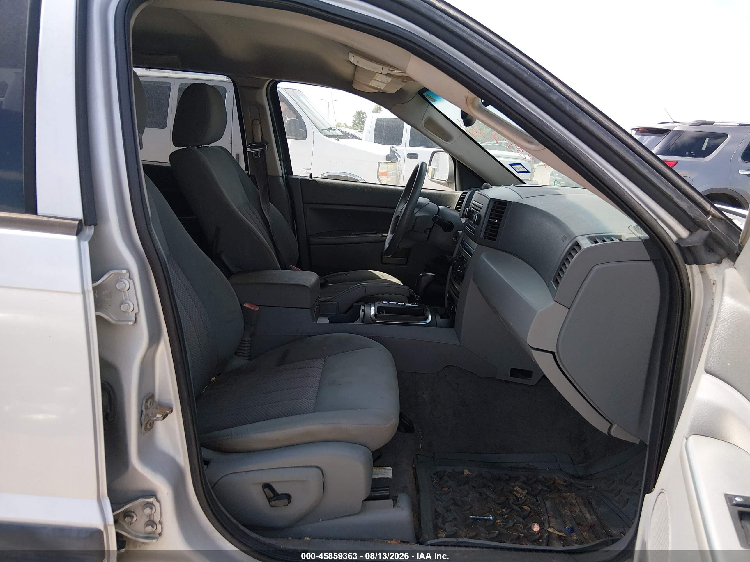 2006 Jeep Grand Cherokee Laredo Серебряный vin: 1J4HR48N36C212943