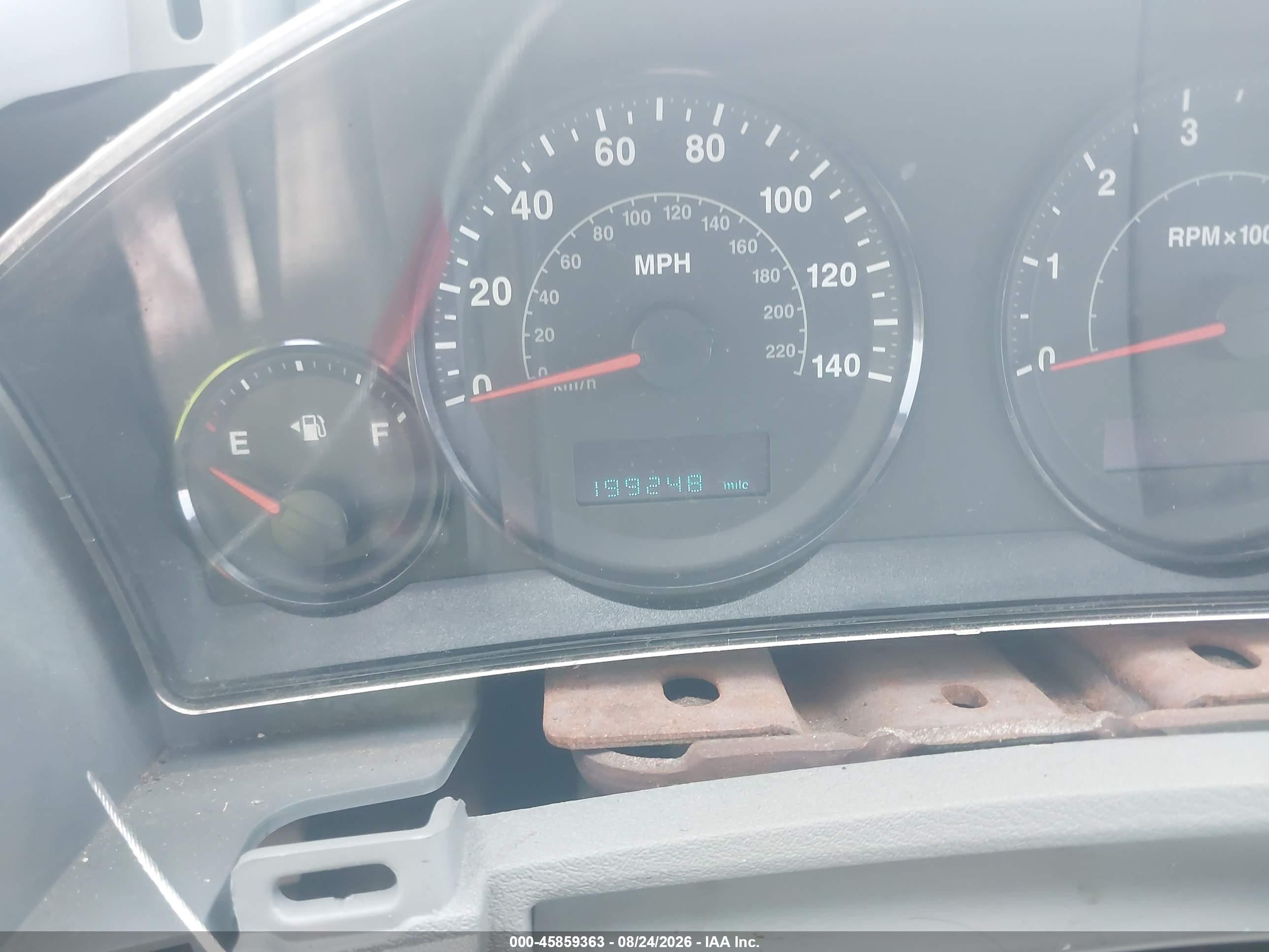 2006 Jeep Grand Cherokee Laredo Серебряный vin: 1J4HR48N36C212943
