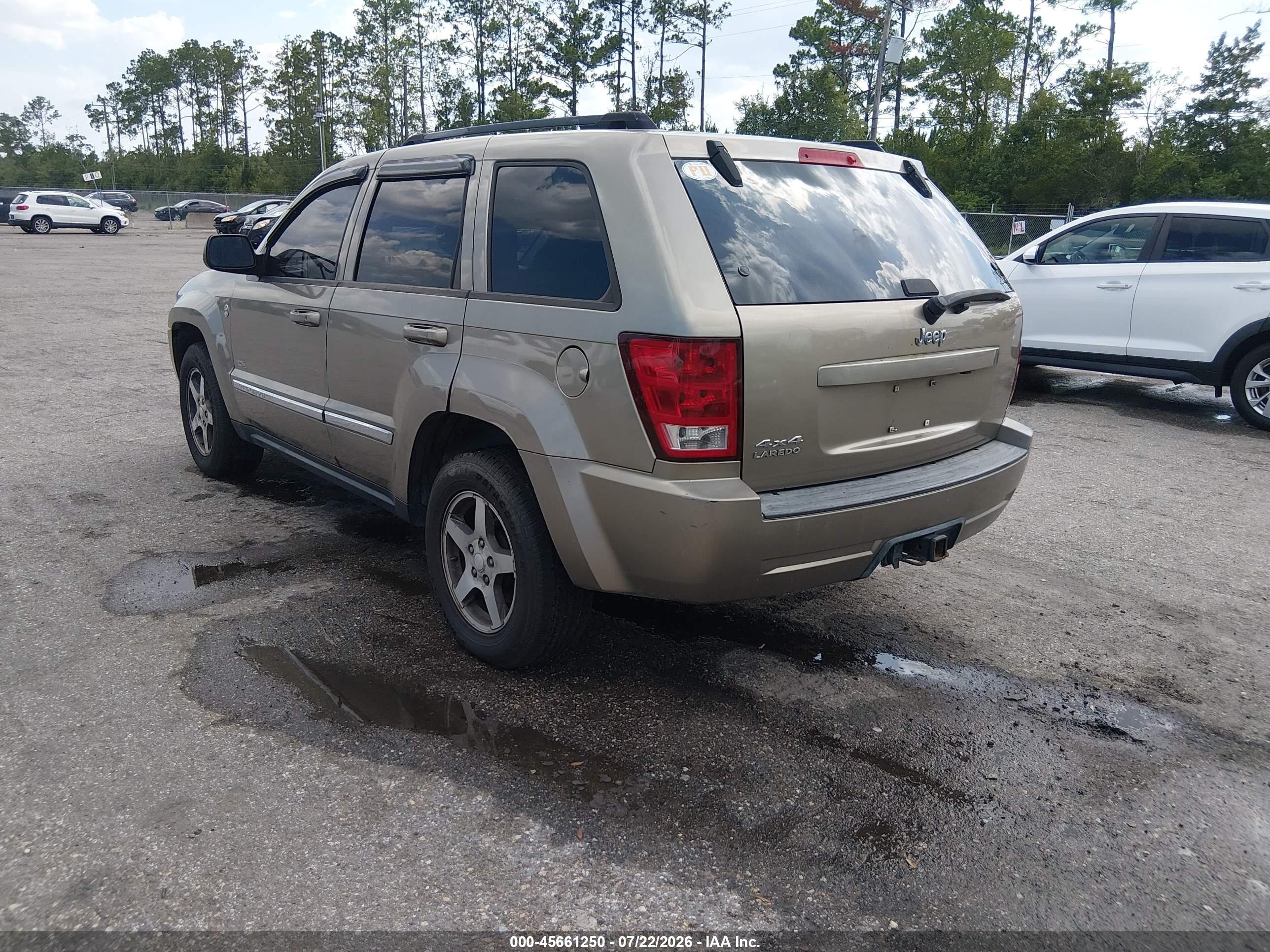 2006 Jeep Grand Cherokee Laredo Beige vin: 1J4HR48N36C265836