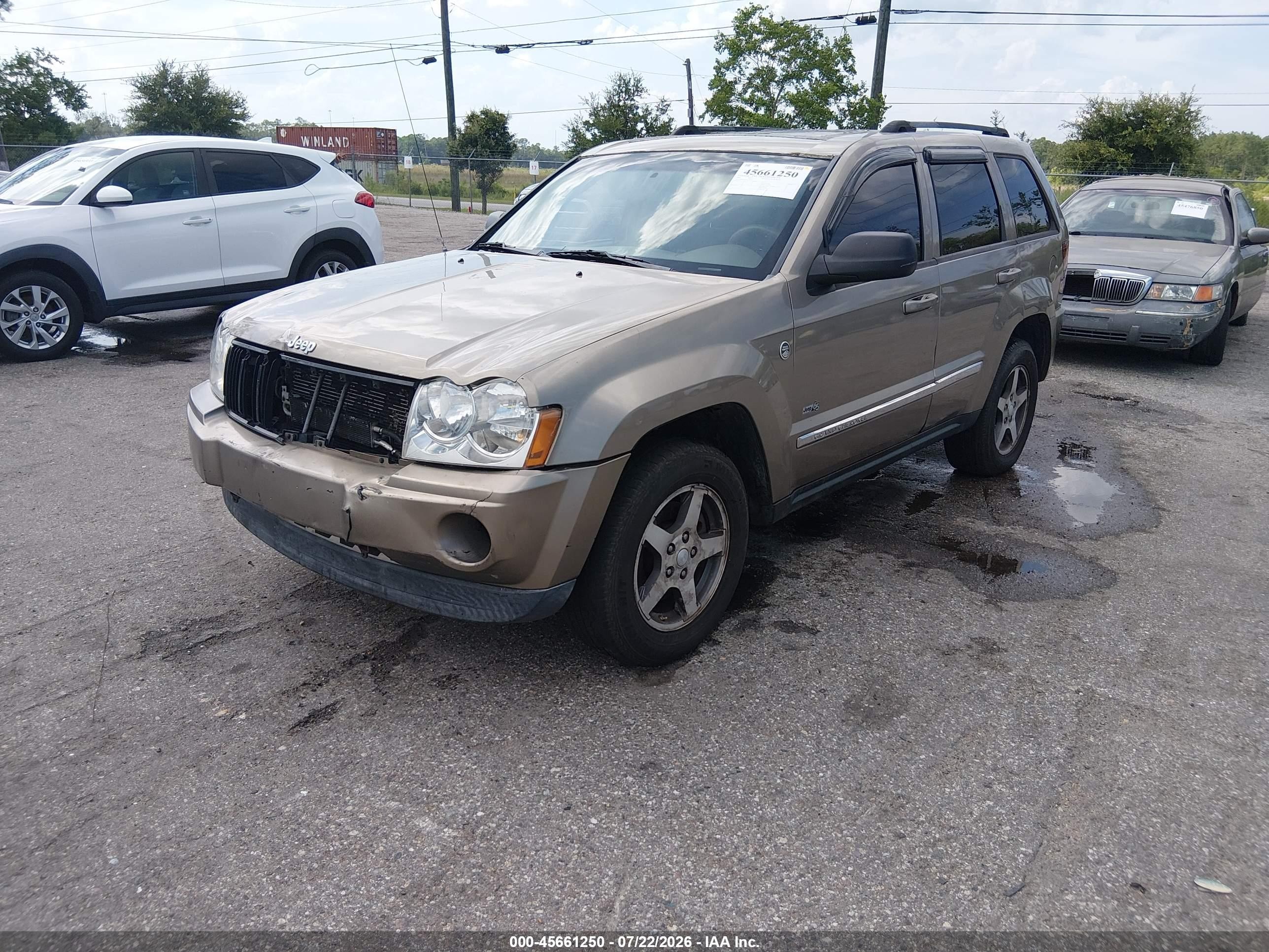 2006 Jeep Grand Cherokee Laredo Beige vin: 1J4HR48N36C265836