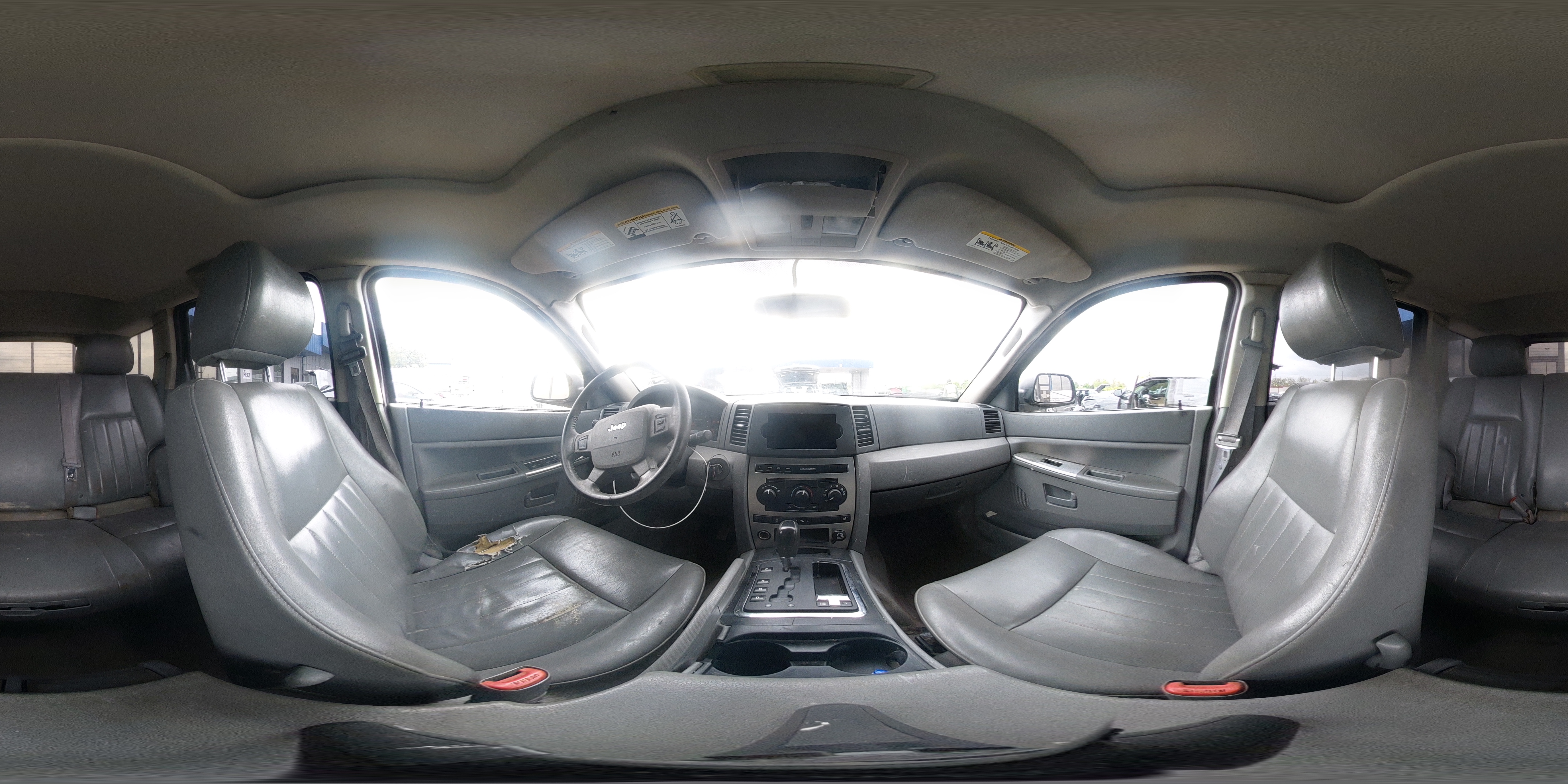 2005 Jeep Grand Cherokee Laredo Серебряный vin: 1J4HR48N65C538993