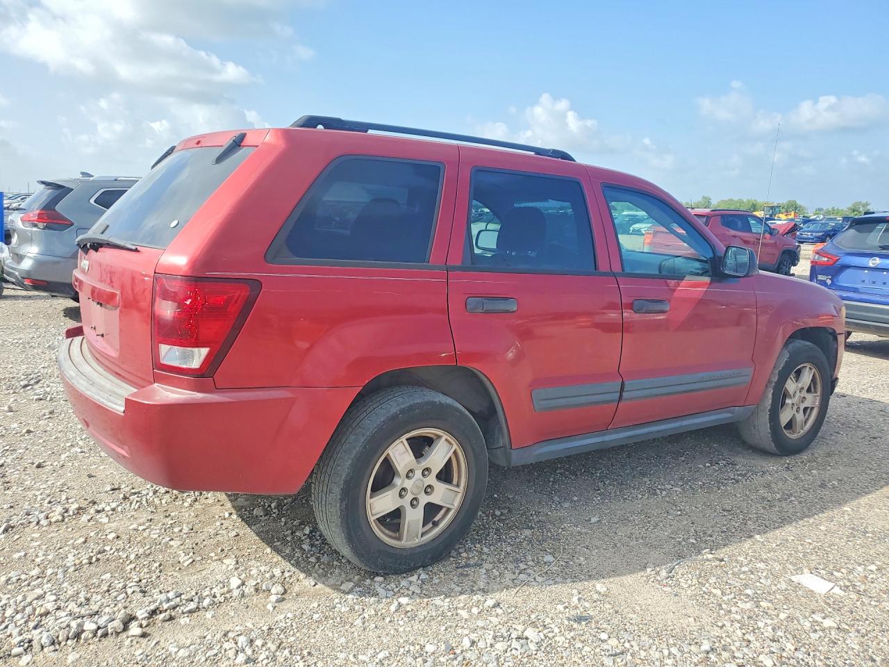 2006 Jeep Grand Cherokee Laredo Red vin: 1J4HR48N66C240493