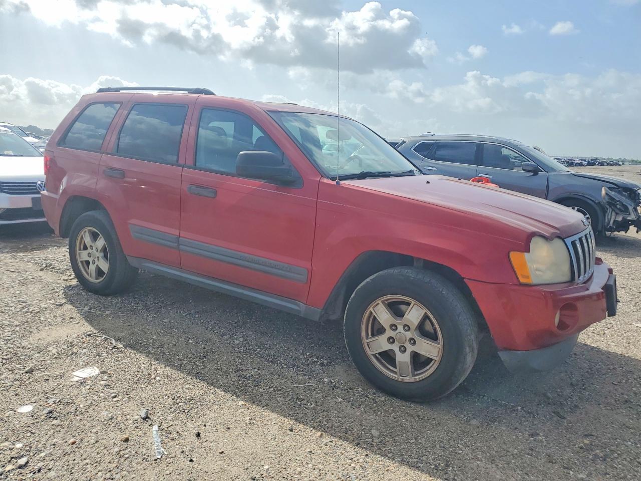 2006 Jeep Grand Cherokee Laredo Red vin: 1J4HR48N66C240493