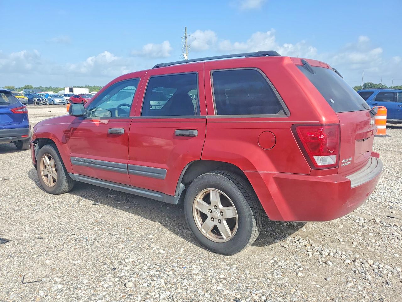 2006 Jeep Grand Cherokee Laredo Red vin: 1J4HR48N66C240493