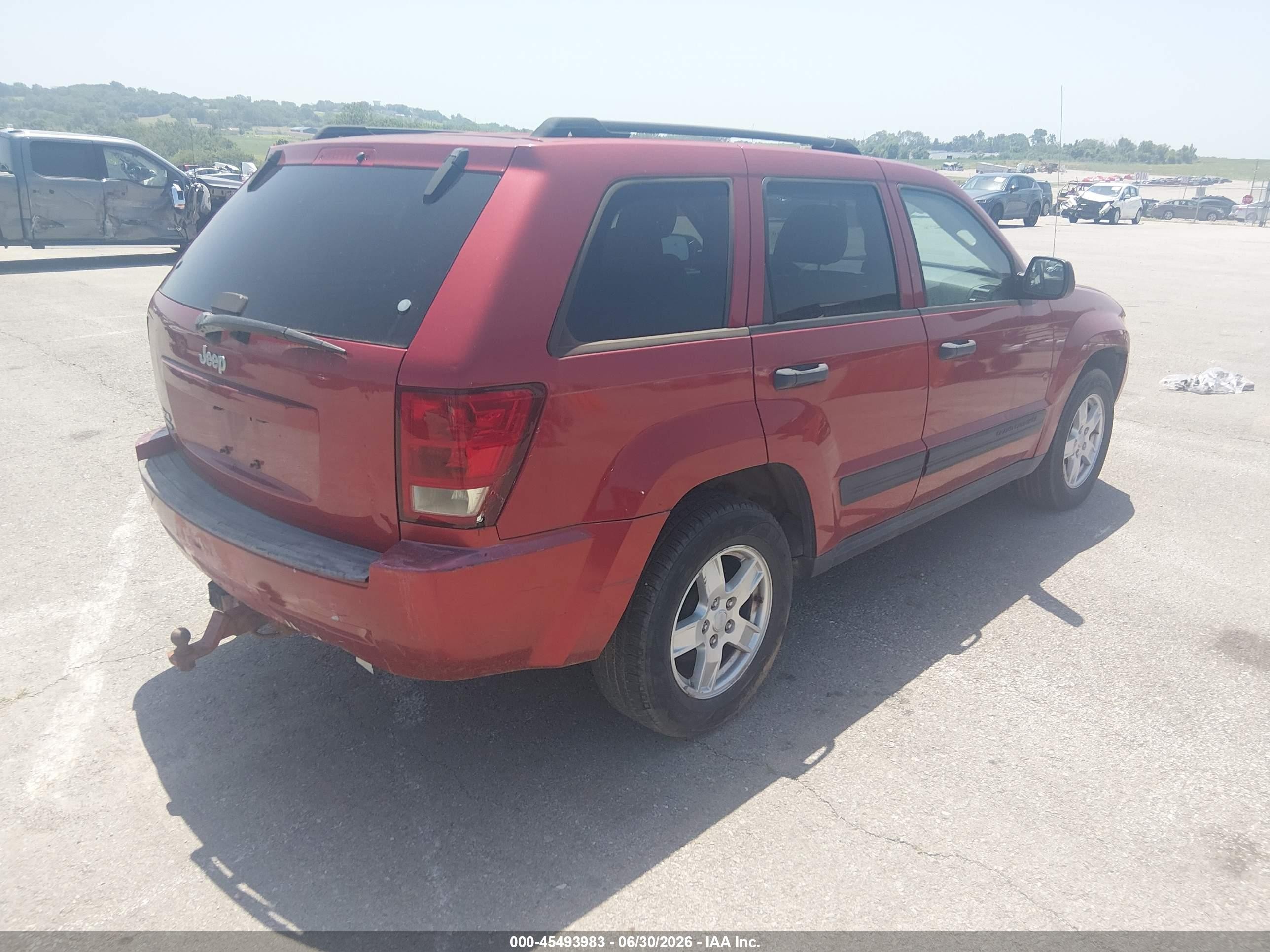 2006 Jeep Grand Cherokee Laredo Red vin: 1J4HR48N76C235884