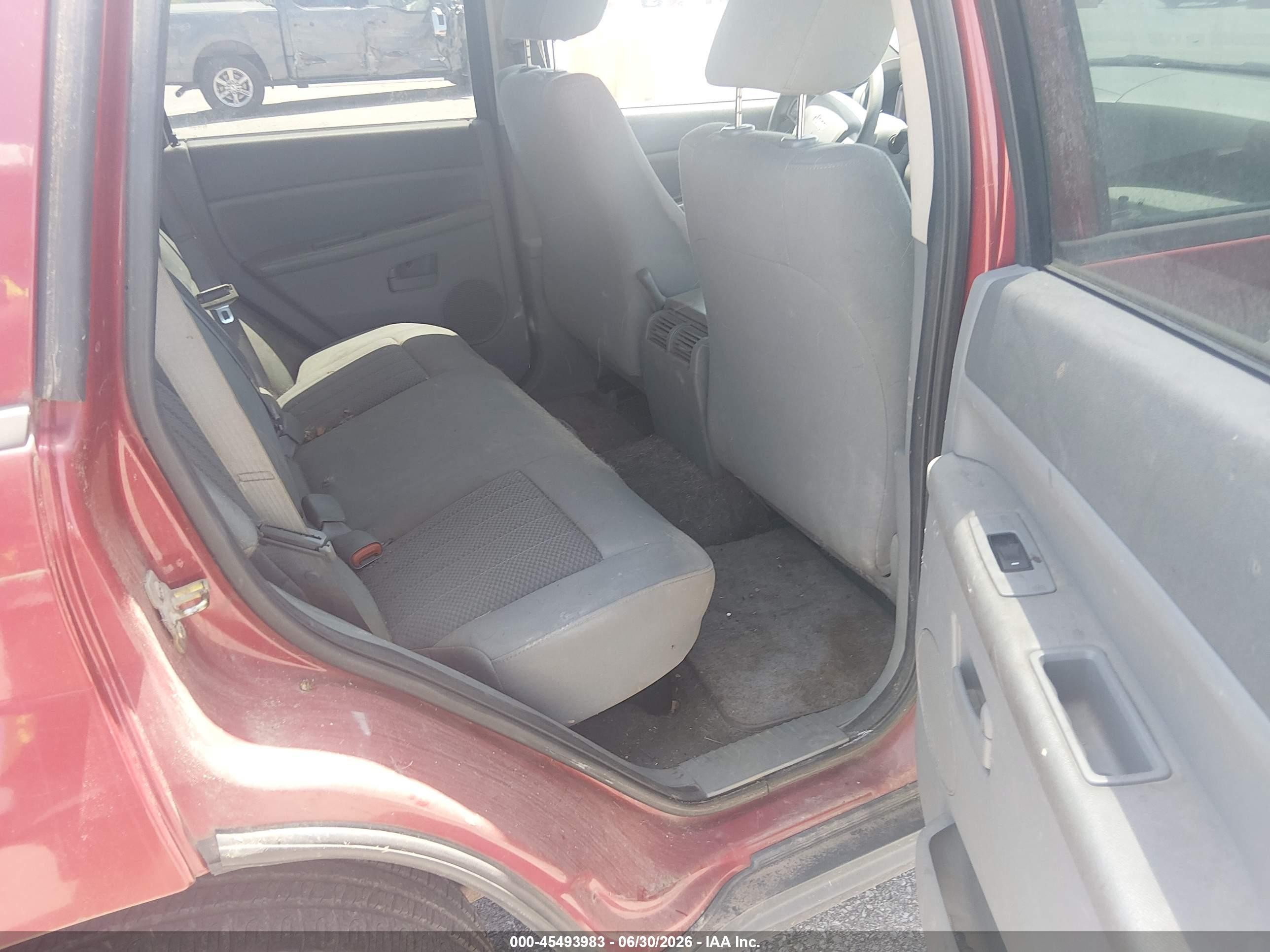 2006 Jeep Grand Cherokee Laredo Red vin: 1J4HR48N76C235884