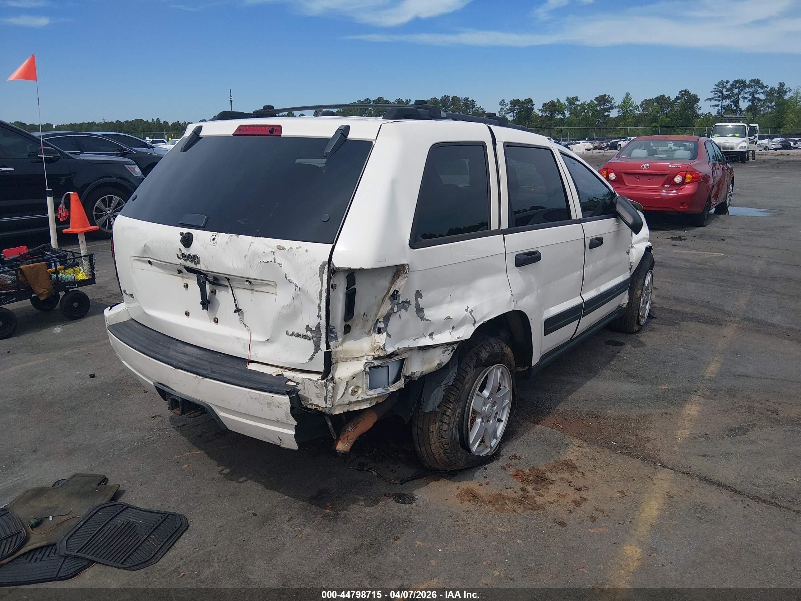 2005 Jeep Grand Cherokee Laredo Серебряный vin: 1J4HR48N95C599089