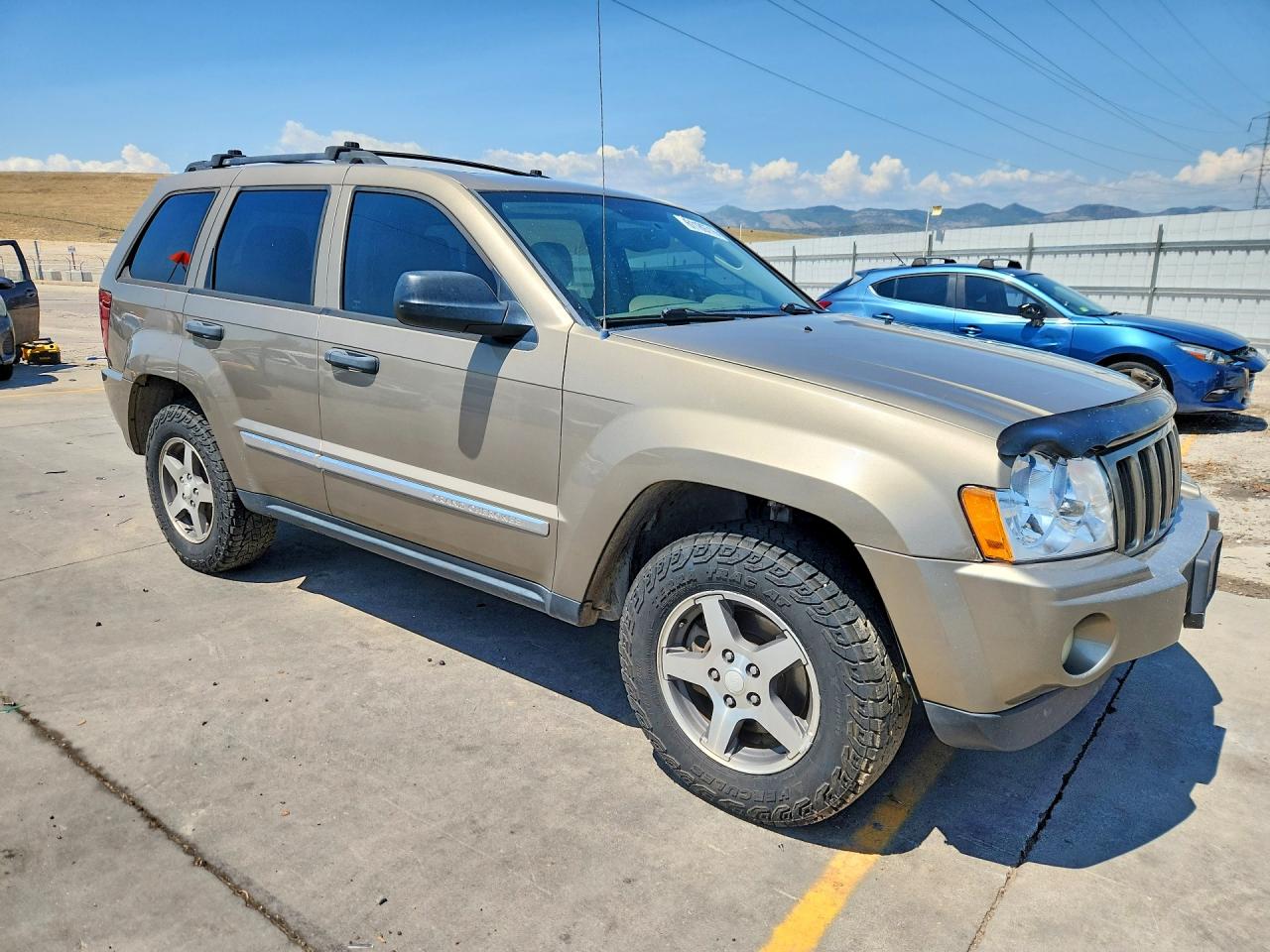 2005 Jeep Grand Cherokee Laredo Tan vin: 1J4HR48N95C697703