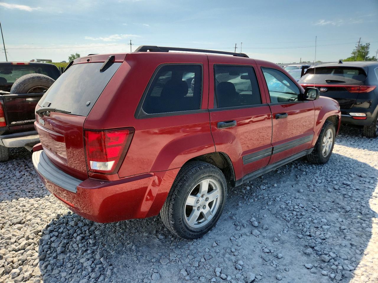 2006 Jeep Grand Cherokee Laredo Red vin: 1J4HR48N96C296153