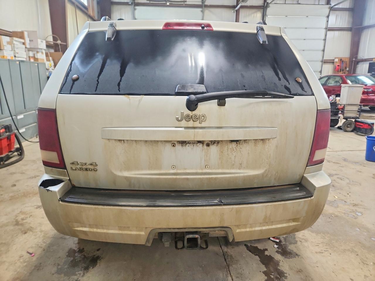 2006 Jeep Grand Cherokee Laredo Silver vin: 1J4HR48NX6C160968