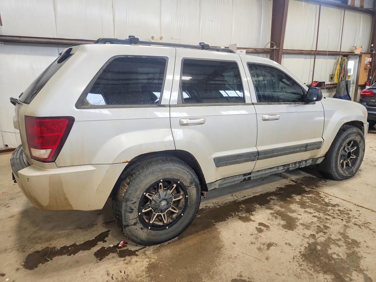 2006 Jeep Grand Cherokee Laredo Silver vin: 1J4HR48NX6C160968