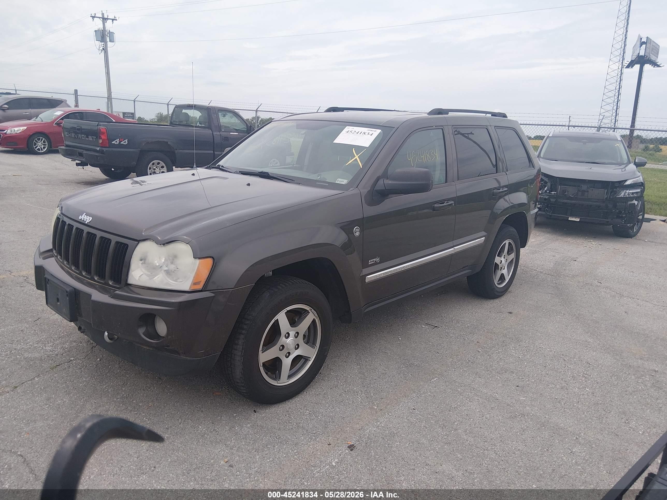 2006 Jeep Grand Cherokee Laredo Gray vin: 1J4HR48NX6C333193