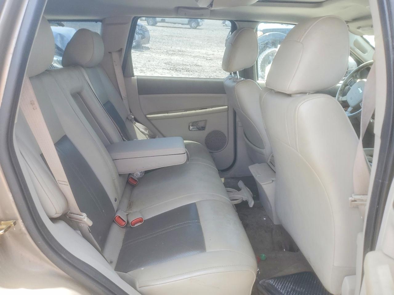 2005 Jeep Grand Cherokee Limited Beige vin: 1J4HR58215C651925