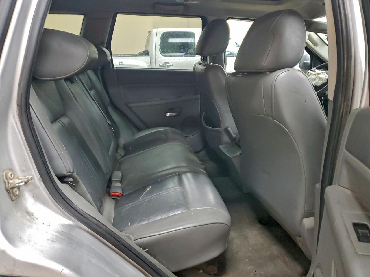 2005 Jeep Grand Cherokee Limited Серебряный vin: 1J4HR58225C550781