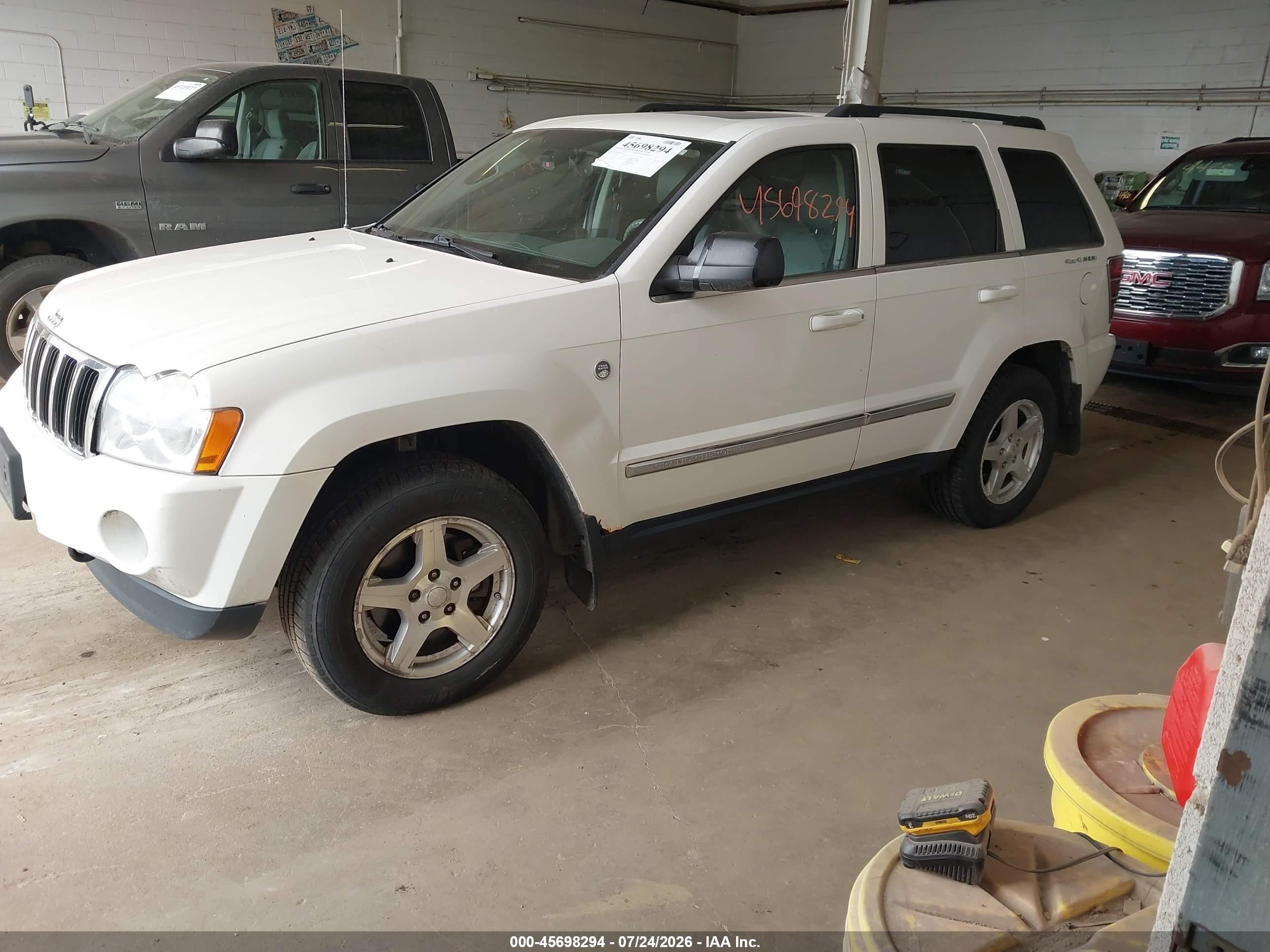 2005 Jeep Grand Cherokee Limited White vin: 1J4HR58265C675427