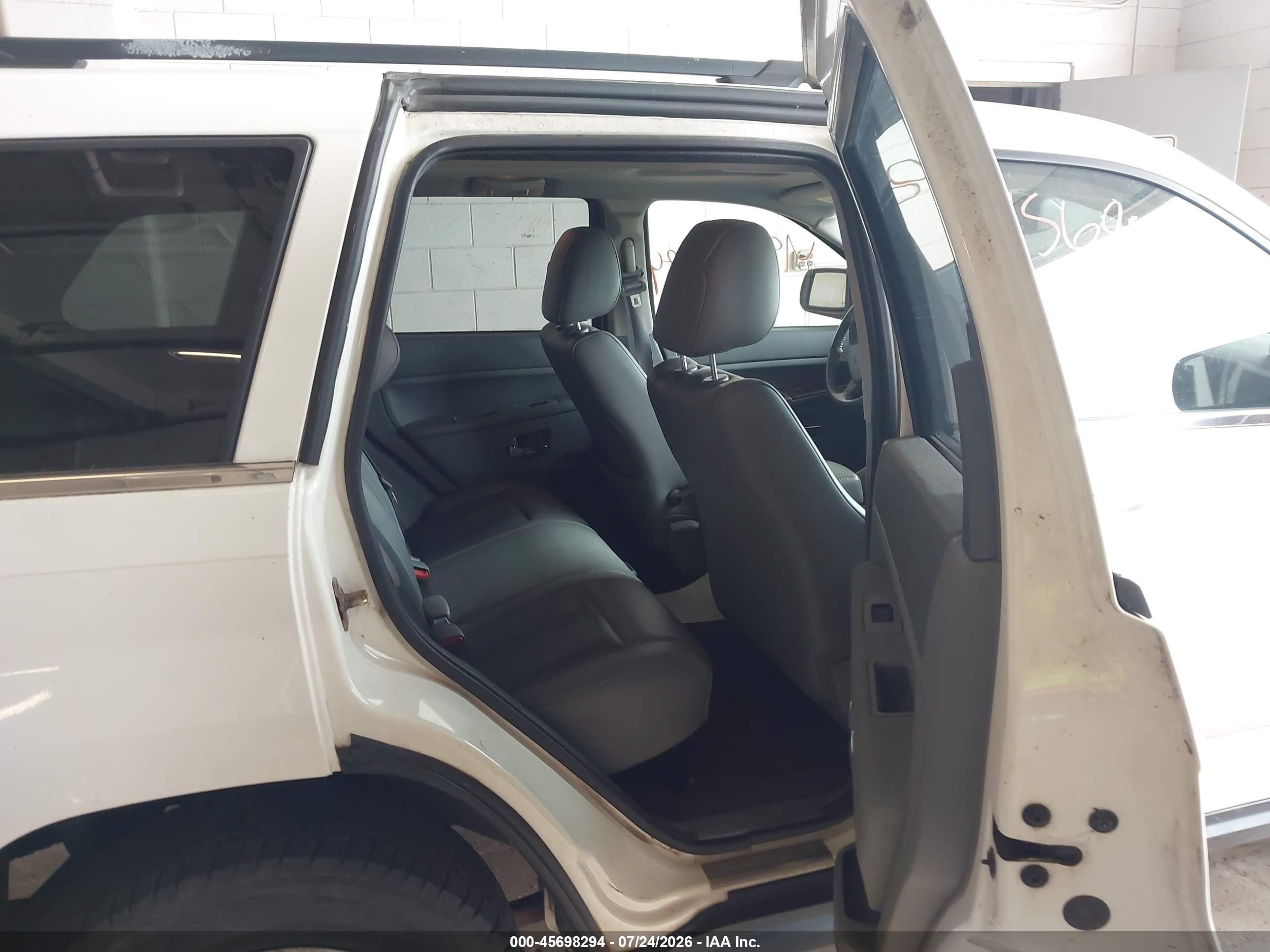 2005 Jeep Grand Cherokee Limited White vin: 1J4HR58265C675427