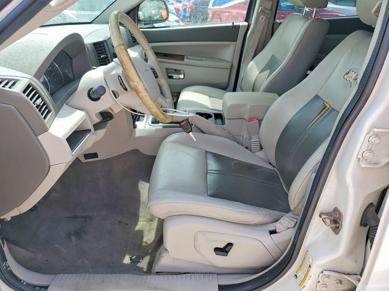 2005 Jeep Grand Cherokee Limited White vin: 1J4HR58275C673329