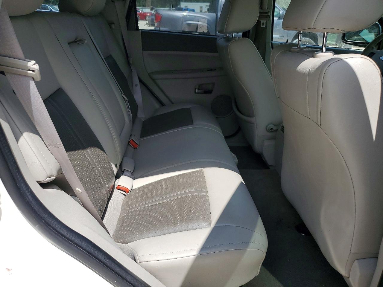 2005 Jeep Grand Cherokee Limited White vin: 1J4HR58275C673329