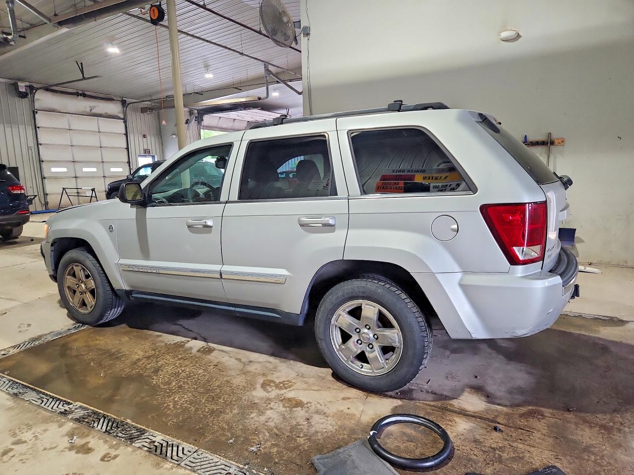 2005 Jeep Grand Cherokee Limited Silver vin: 1J4HR58295C522251