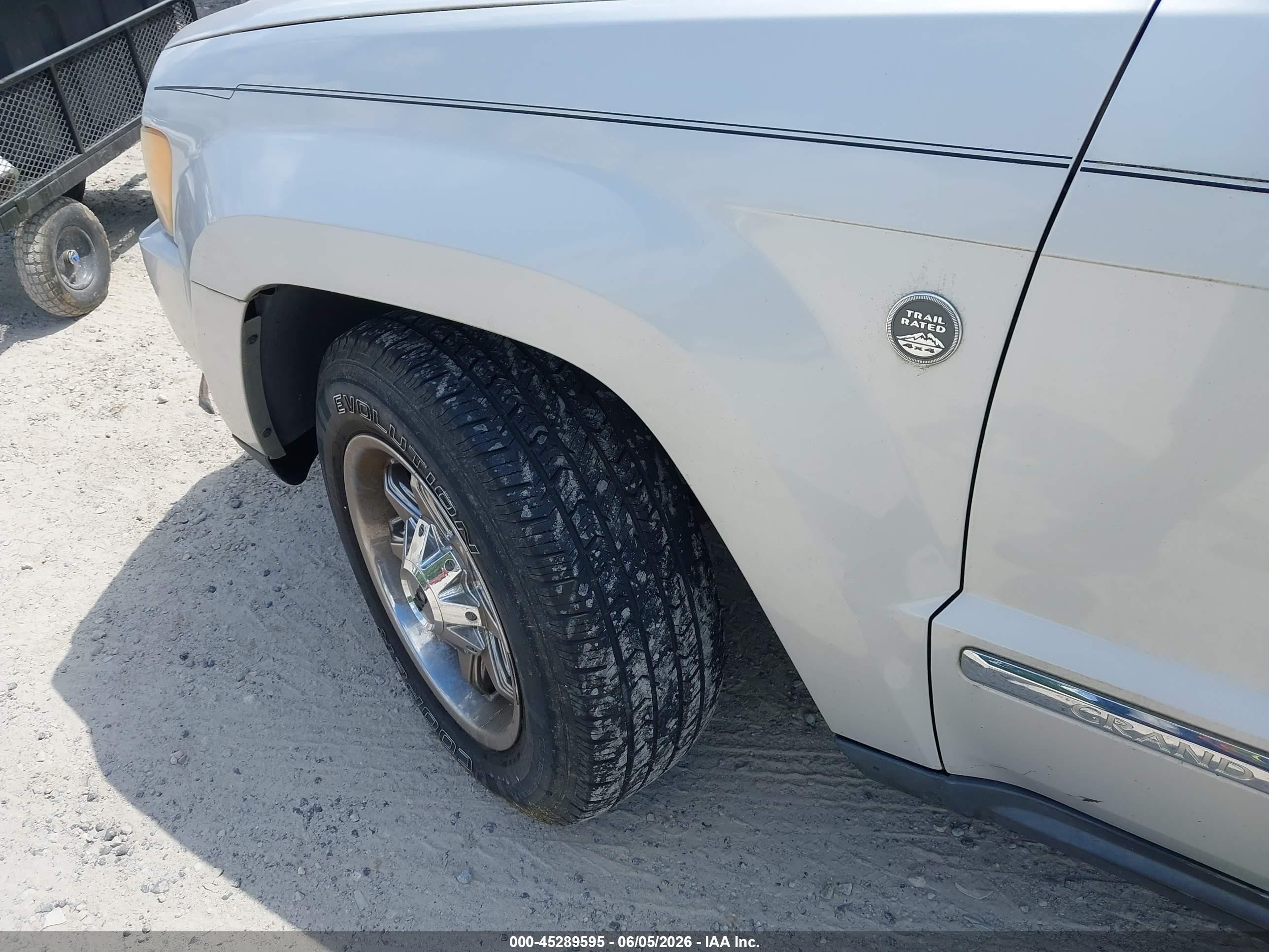 2005 Jeep Grand Cherokee Limited Silver vin: 1J4HR58295C730839