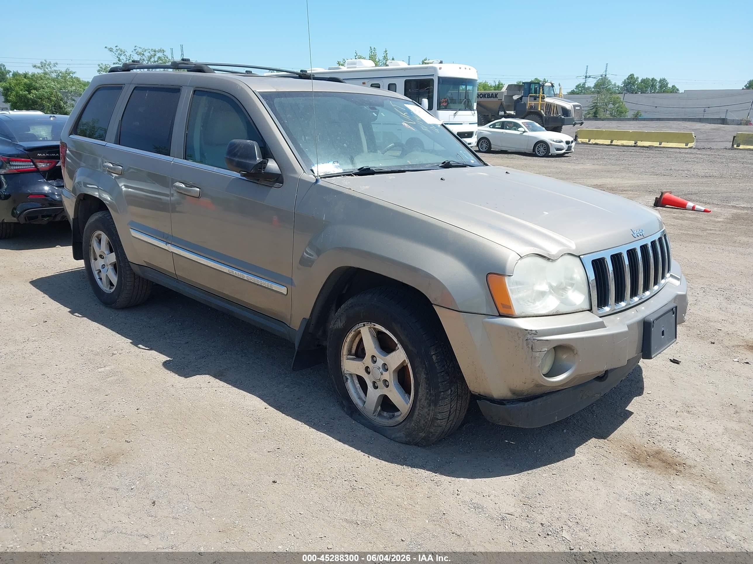 2005 Jeep Grand Cherokee Limited Beige vin: 1J4HR58N25C548930
