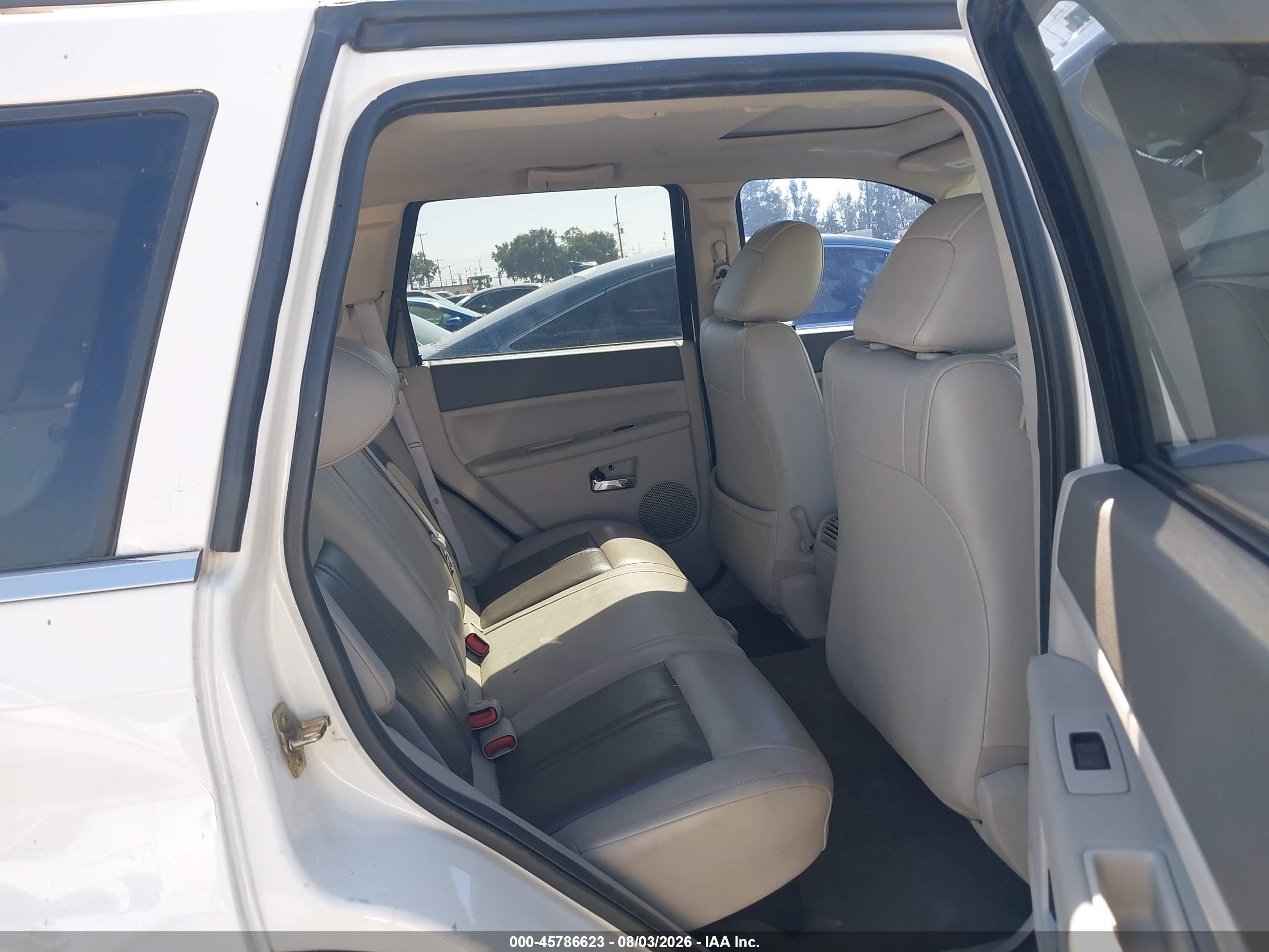 2005 Jeep Grand Cherokee Limited White vin: 1J4HR58N95C678526