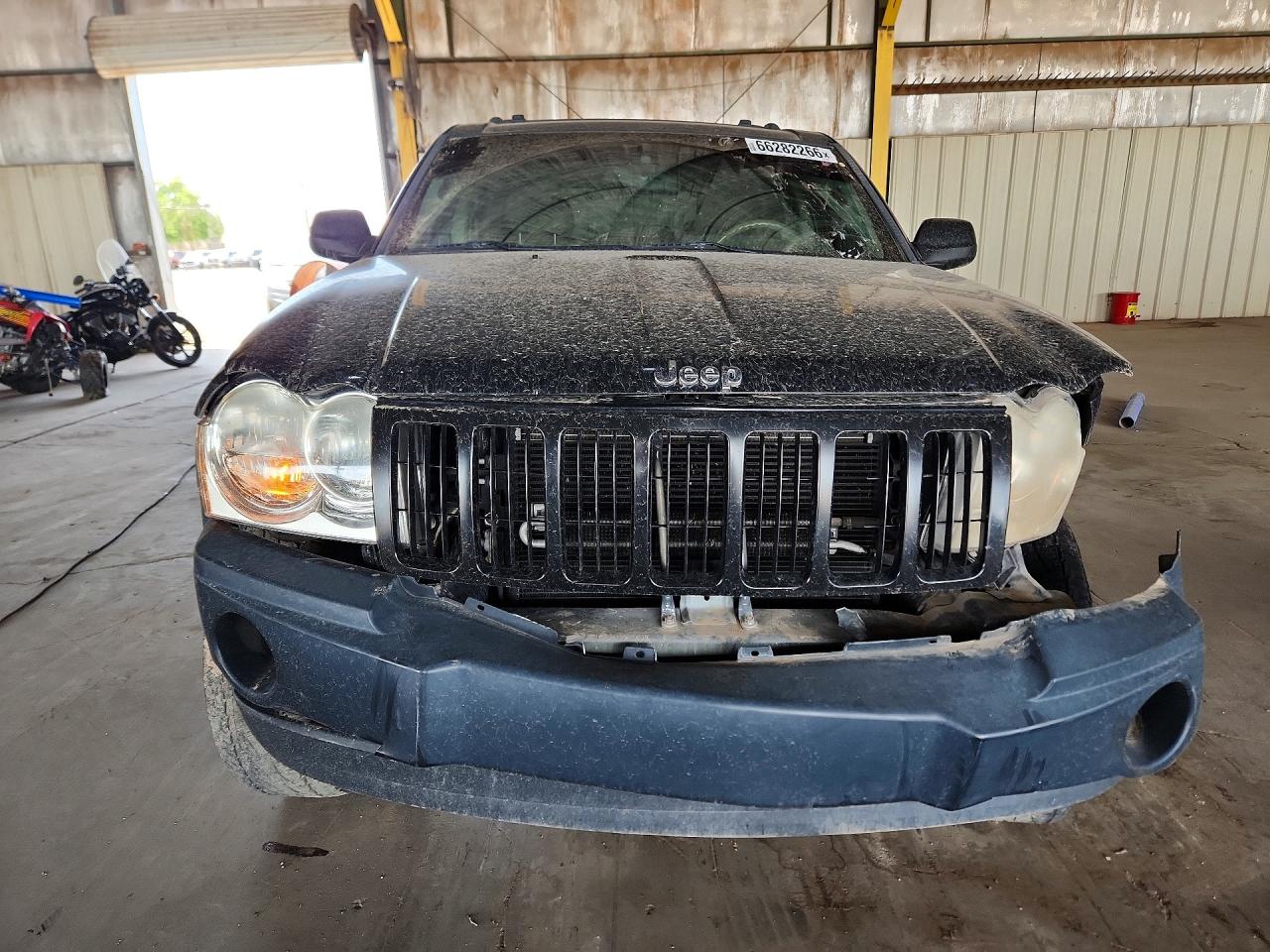 2005 Jeep Grand Cherokee Laredo Black vin: 1J4HS48N35C643043