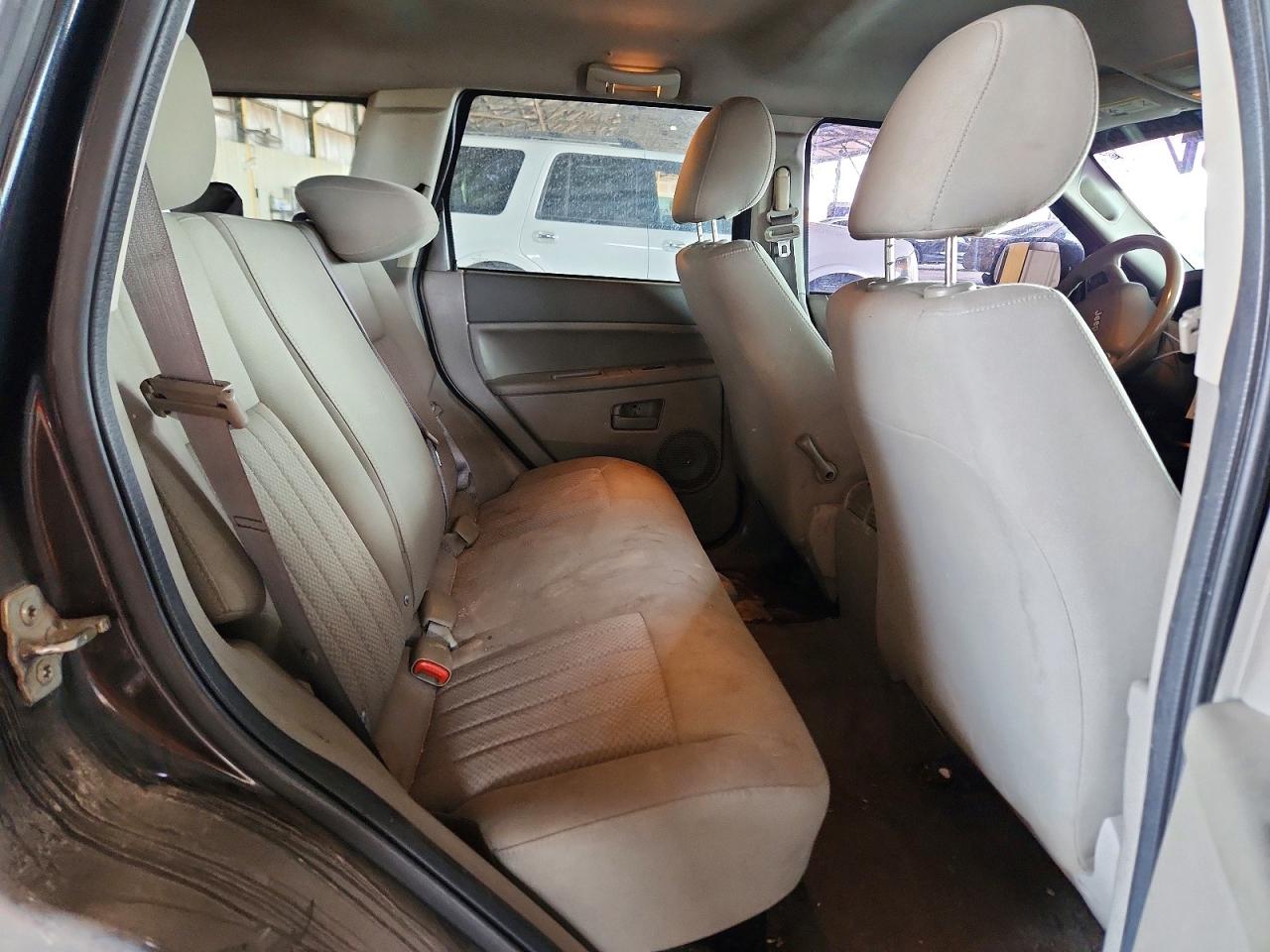 2005 Jeep Grand Cherokee Laredo Black vin: 1J4HS48N35C643043