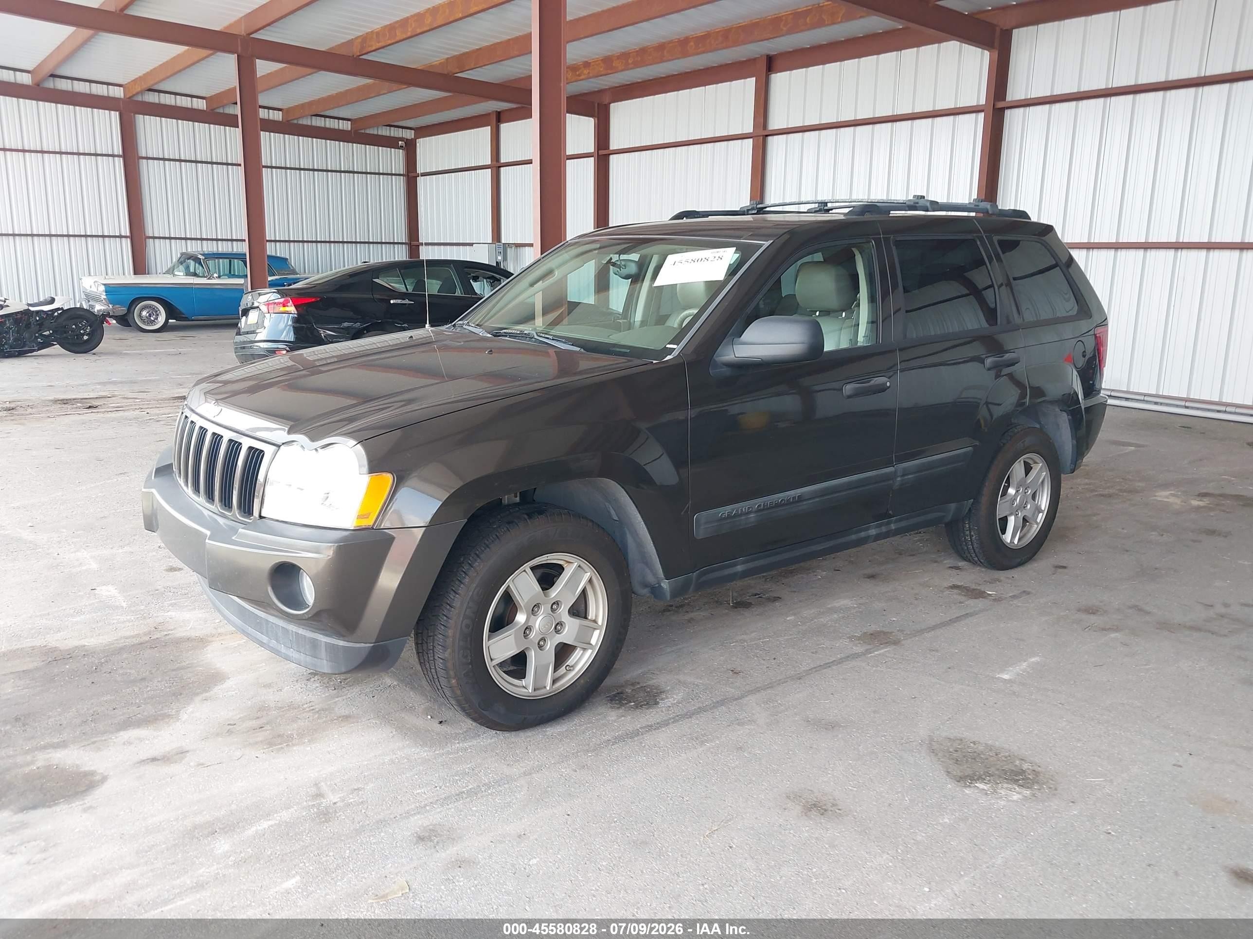 2005 Jeep Grand Cherokee Laredo Brown vin: 1J4HS48N55C559449