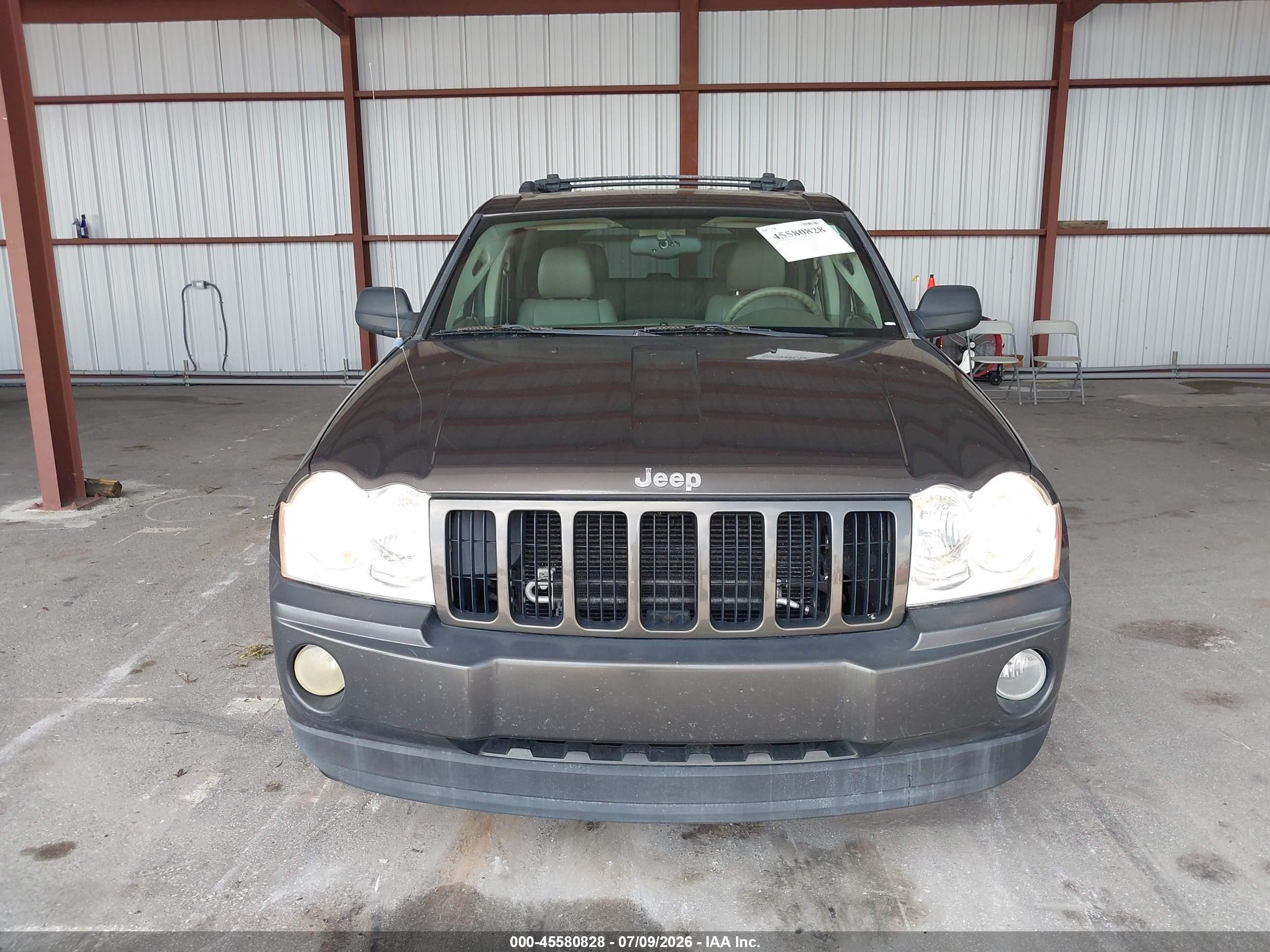 2005 Jeep Grand Cherokee Laredo Brown vin: 1J4HS48N55C559449