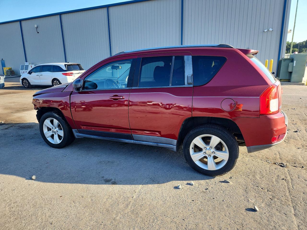 2011 Jeep Compass Sport Red vin: 1J4NF1FB1BD136470