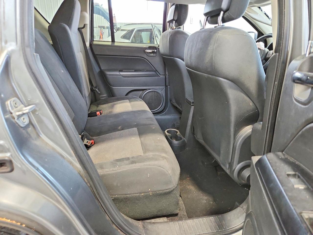 2011 Jeep Compass Sport Gray vin: 1J4NF1FB1BD244443