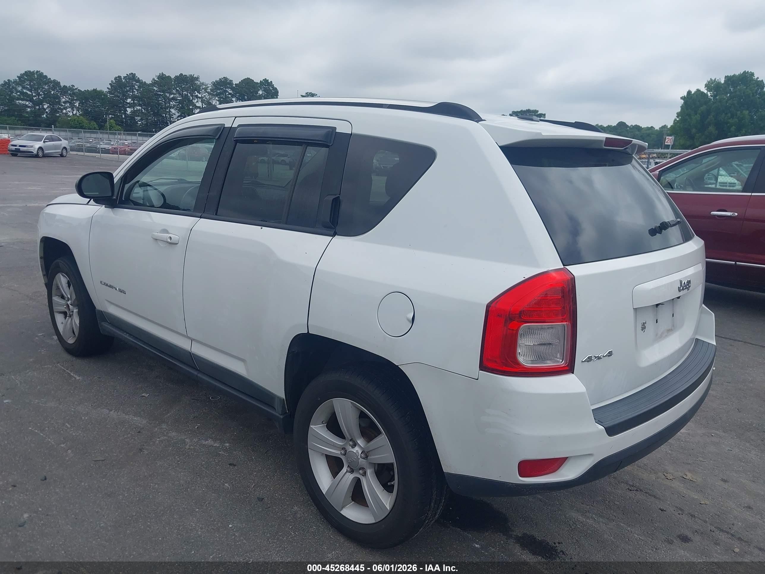 2011 Jeep Compass   White vin: 1J4NF1FB1BD276261