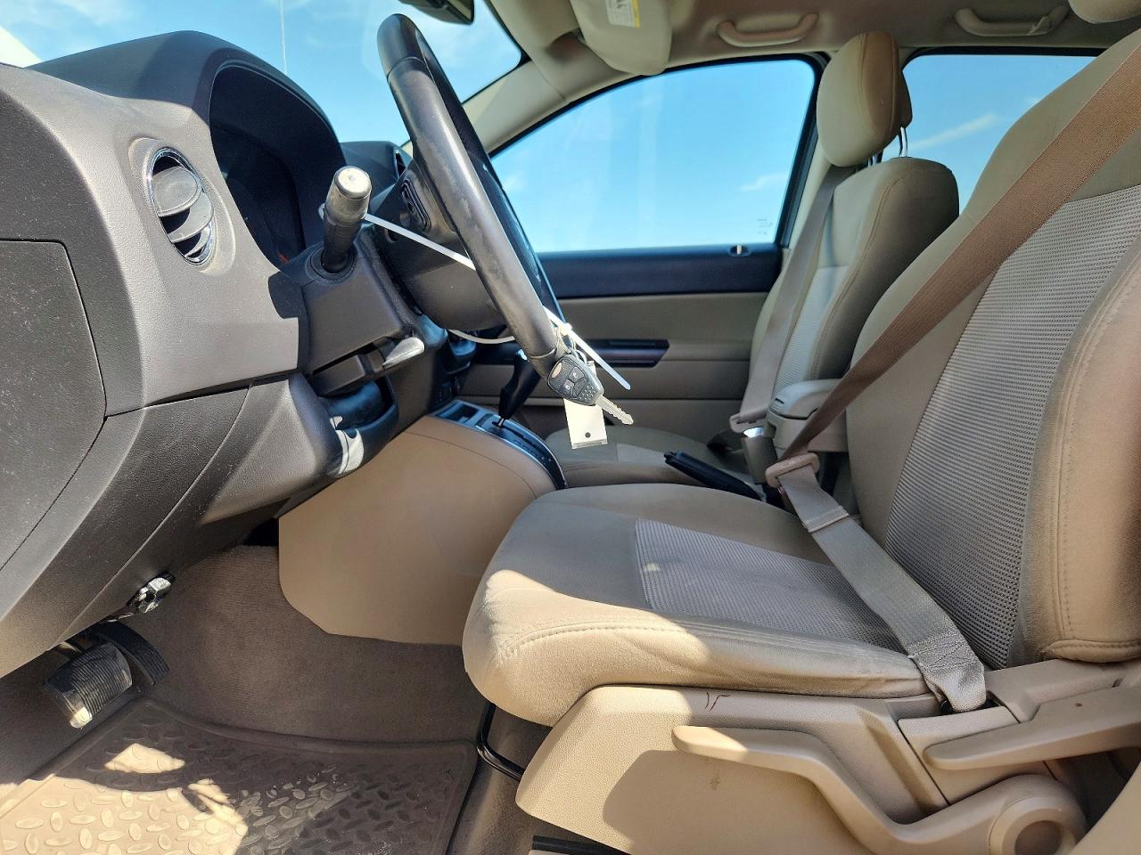 2011 Jeep Compass Sport White vin: 1J4NF1FB2BD201679