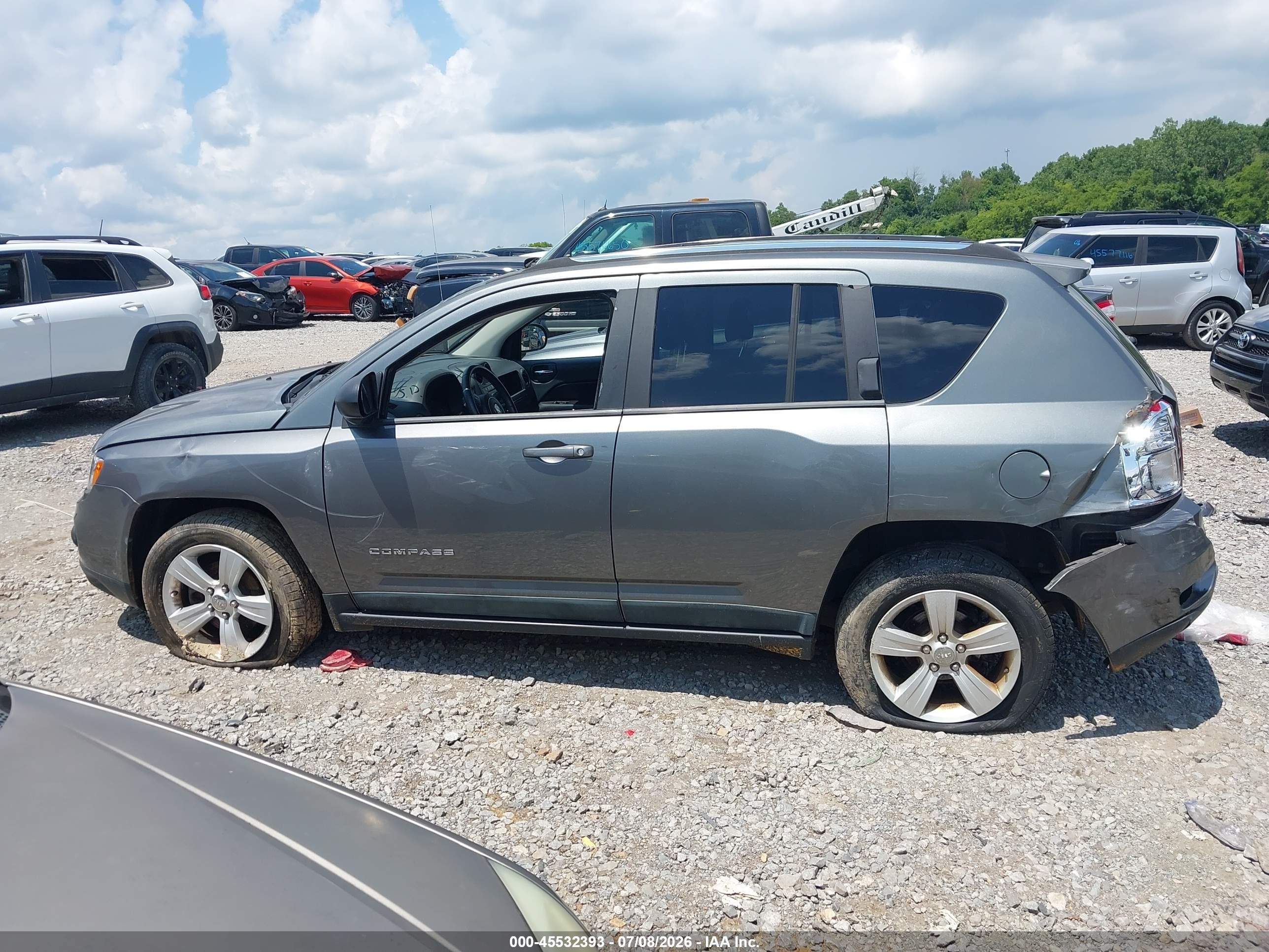 2011 Jeep Compass   Gray vin: 1J4NF1FB2BD202024