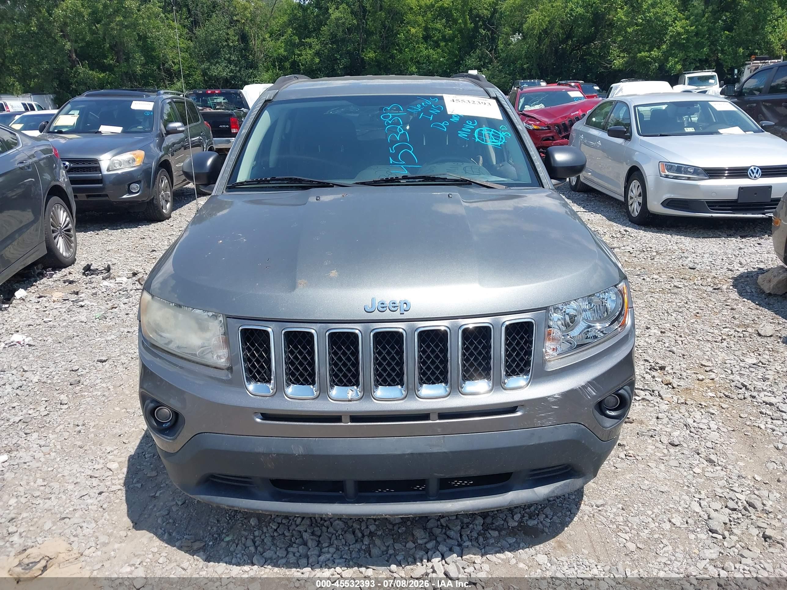 2011 Jeep Compass   Gray vin: 1J4NF1FB2BD202024