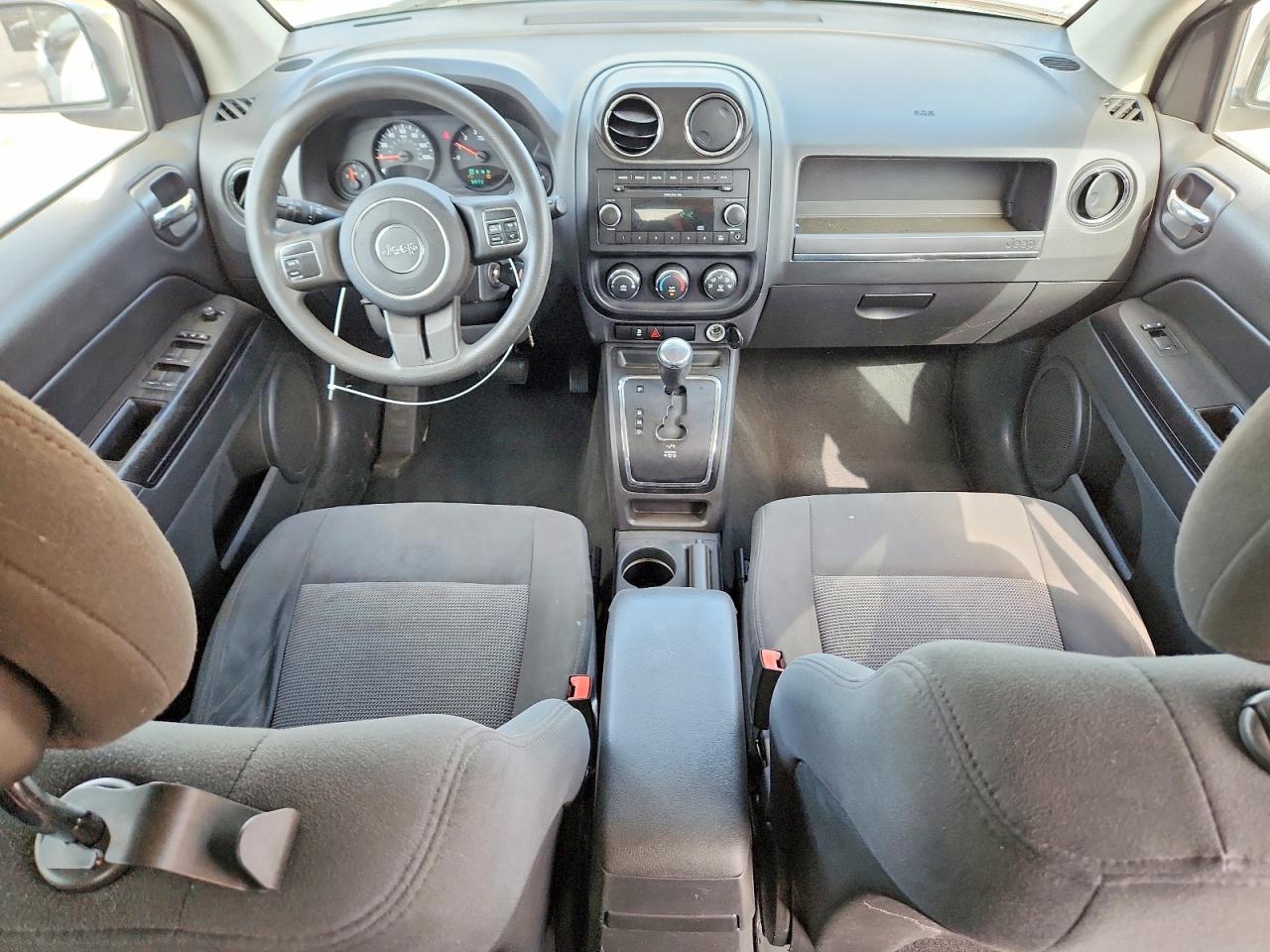 2011 Jeep Compass Sport Белый vin: 1J4NF1FB2BD240353