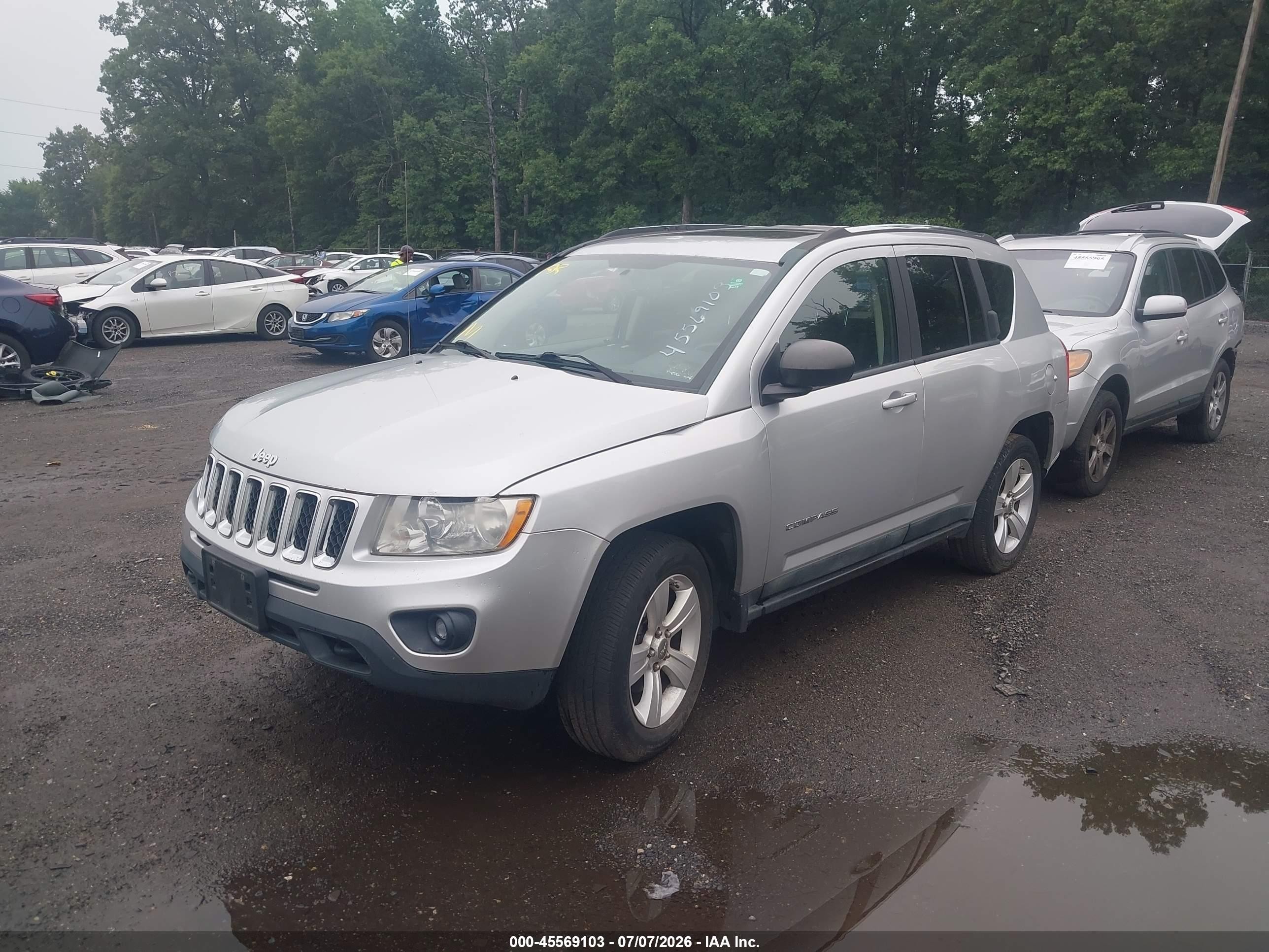 2011 Jeep Compass   Silver vin: 1J4NF1FB3BD154372
