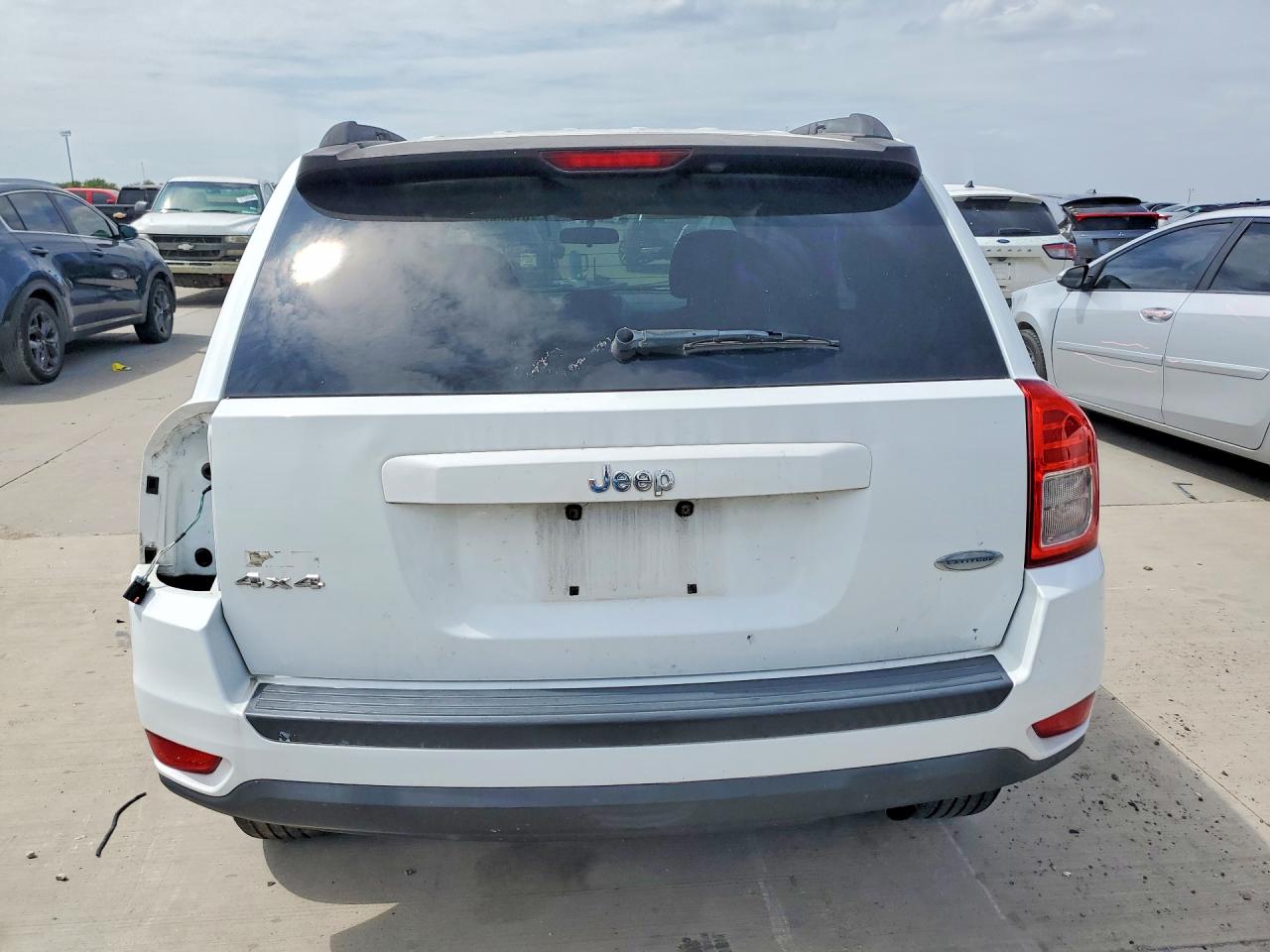 2011 Jeep Compass Sport White vin: 1J4NF1FB3BD244413