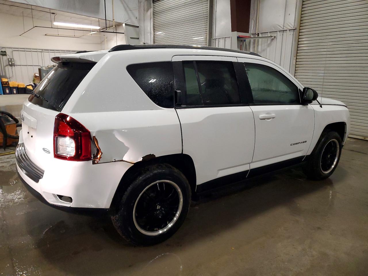 2011 Jeep Compass White vin: 1J4NF1FB3BD263818