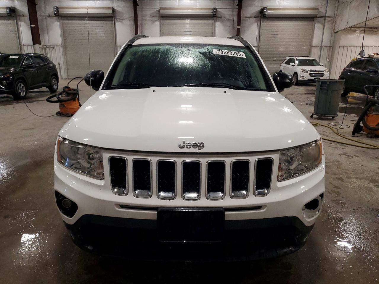 2011 Jeep Compass White vin: 1J4NF1FB3BD263818