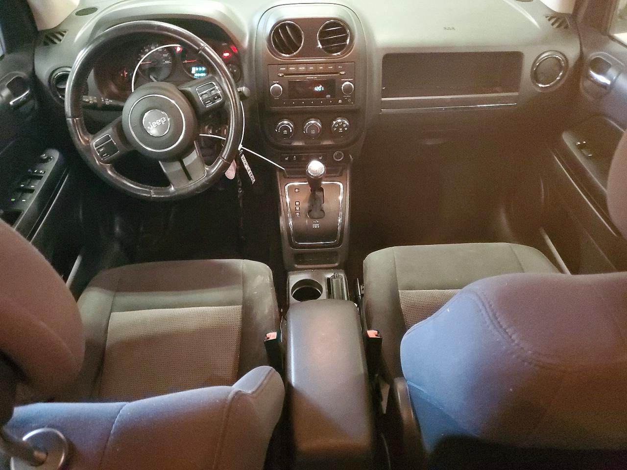 2011 Jeep Compass White vin: 1J4NF1FB3BD263818