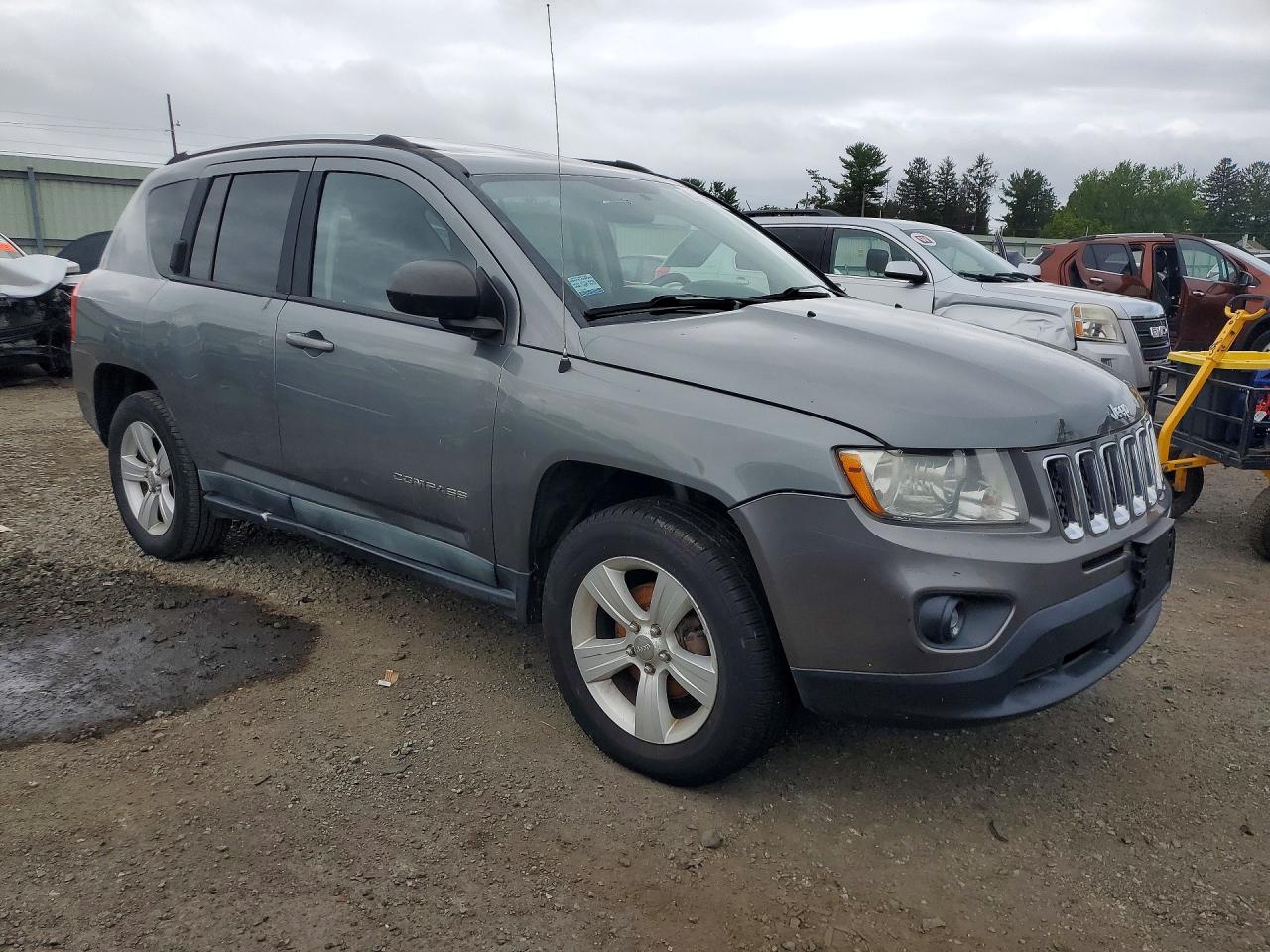 2011 Jeep Compass Sport Gray vin: 1J4NF1FB3BD282966