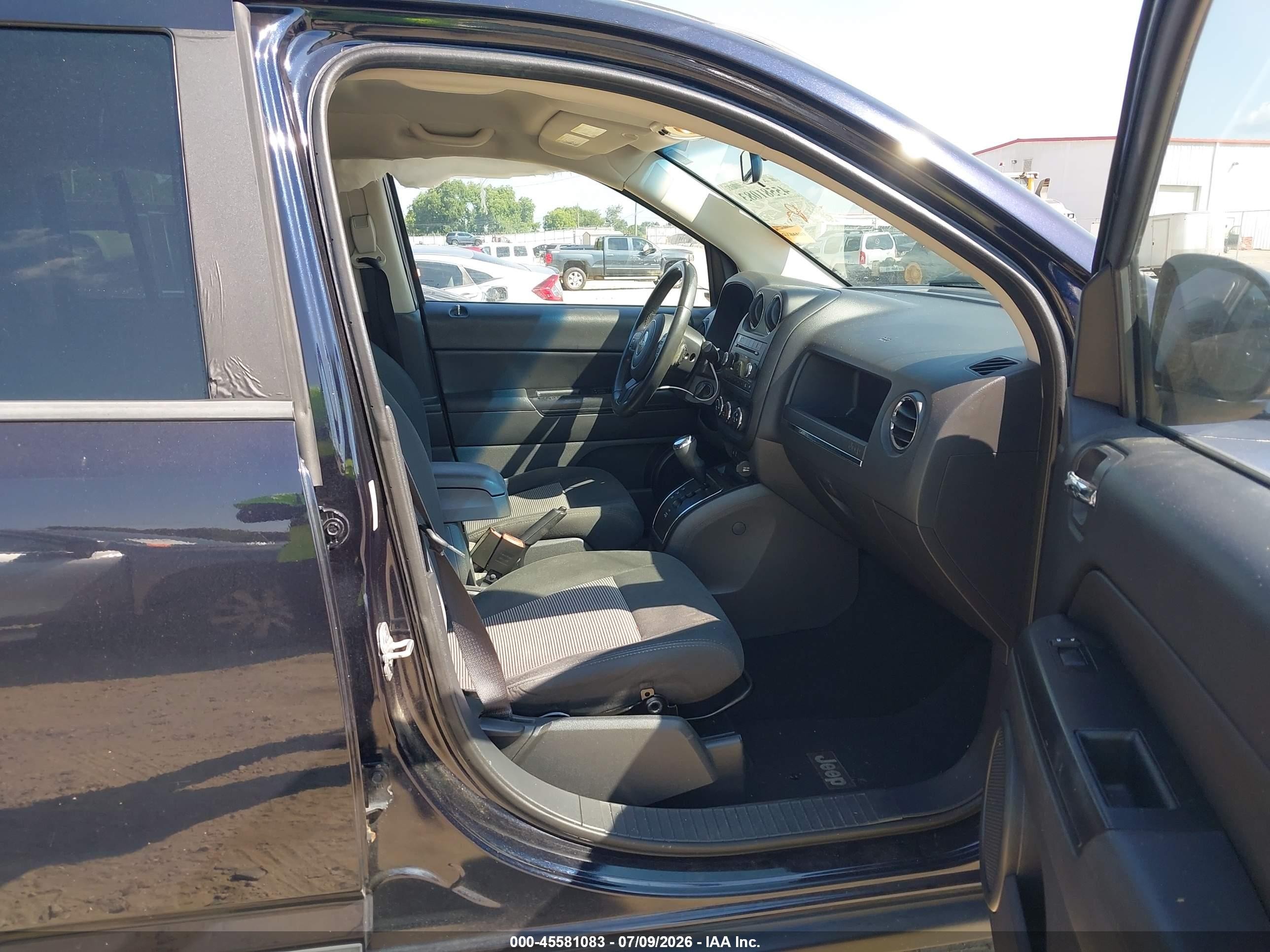 2011 Jeep Compass   Dark Blue vin: 1J4NF1FB4BD223330