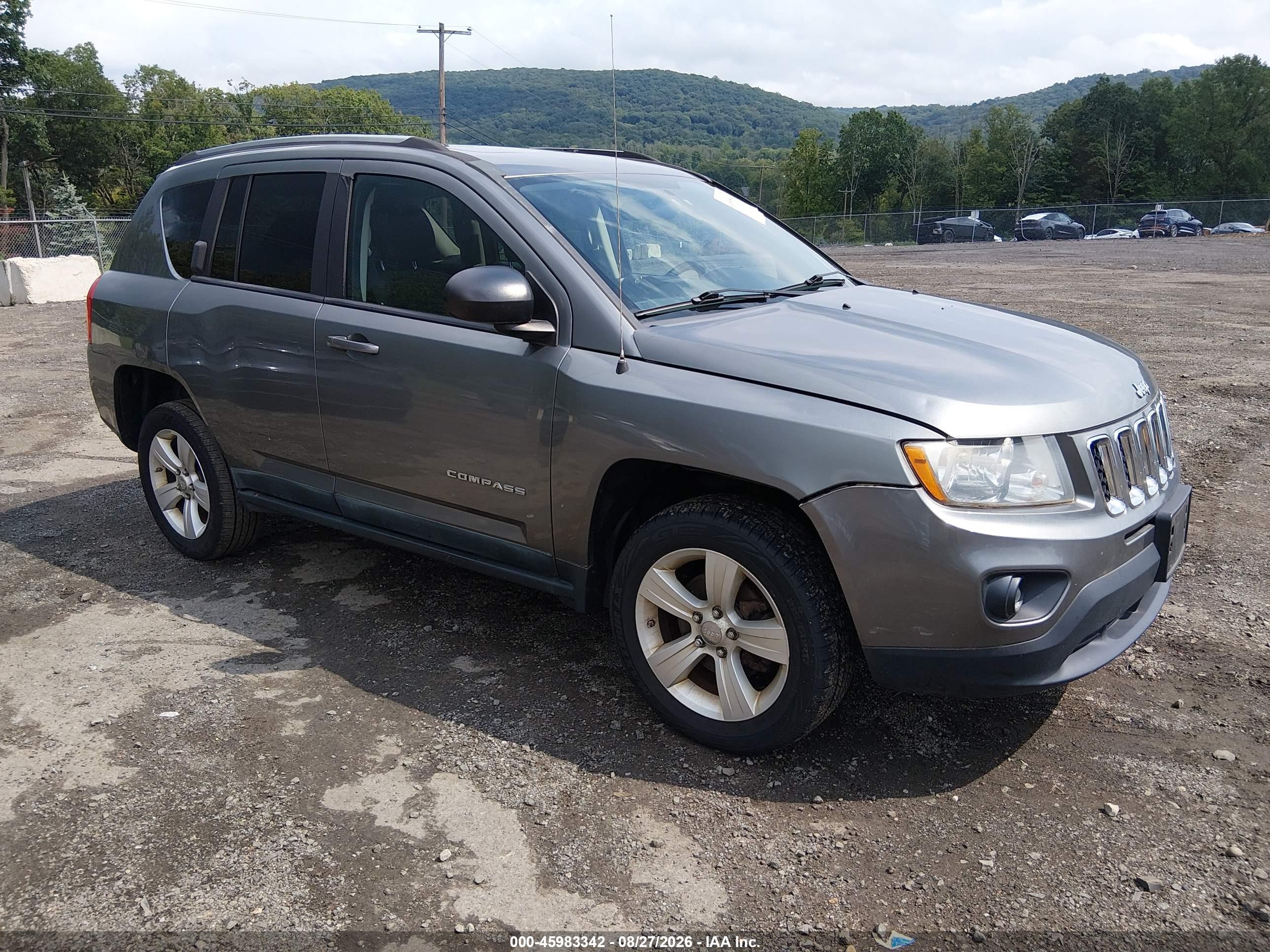 2011 Jeep Compass Sport Gray vin: 1J4NF1FB5BD244607