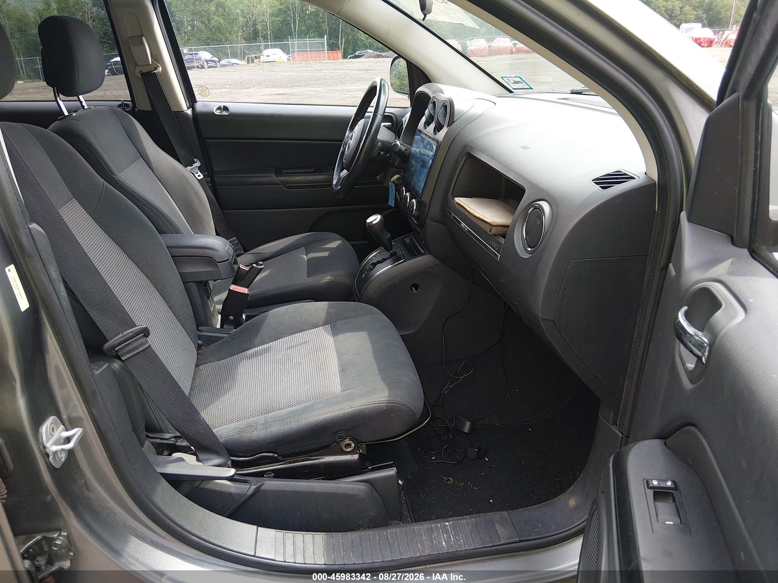 2011 Jeep Compass Sport Серый vin: 1J4NF1FB5BD244607